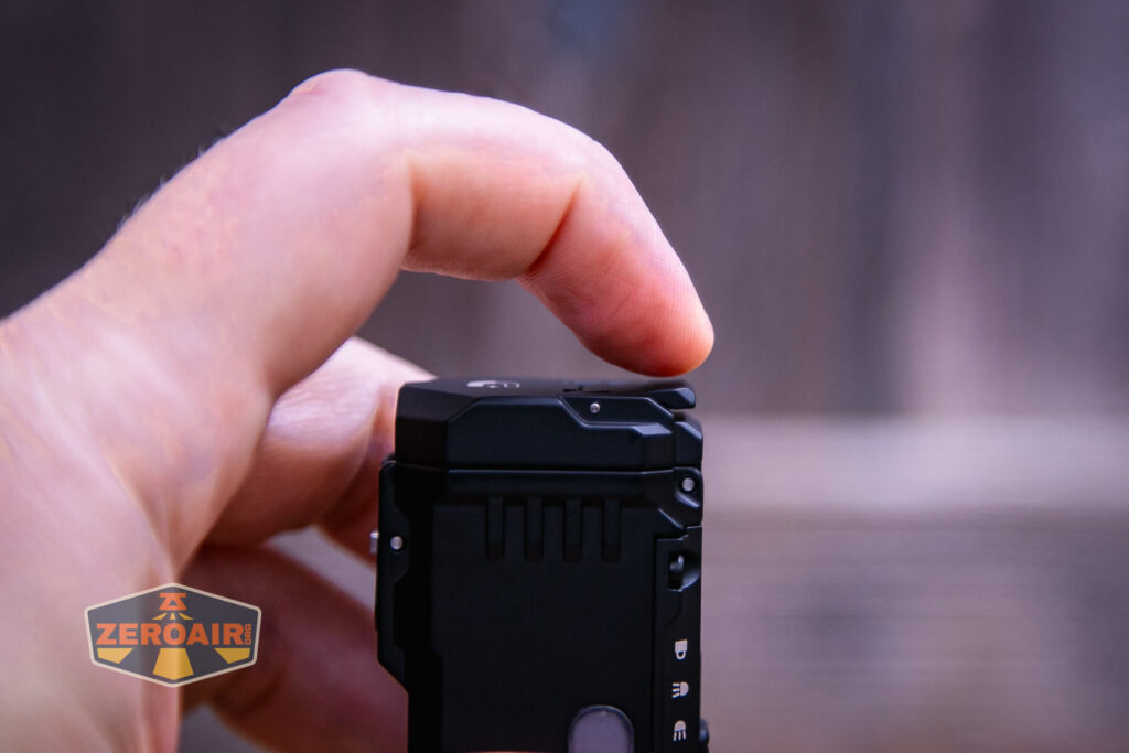 Wuben X4 flashlight tactical switch