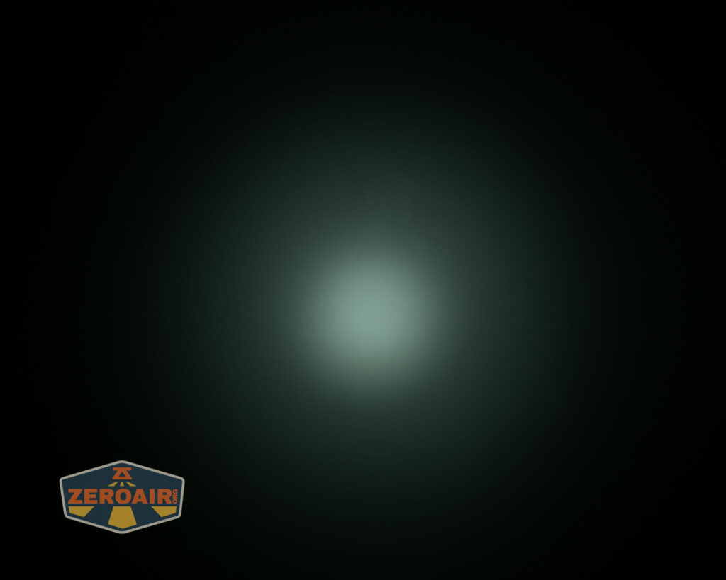 Wuben X4 flashlight beamshots on ceiling