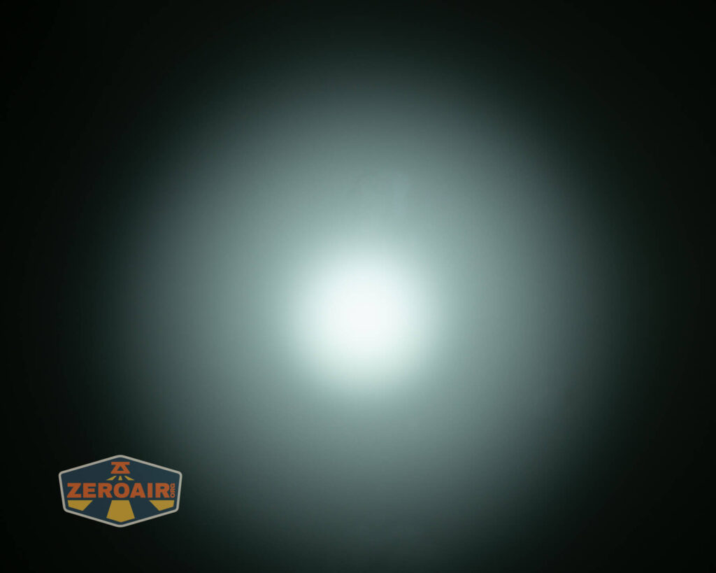 Wuben X4 flashlight beamshots on ceiling