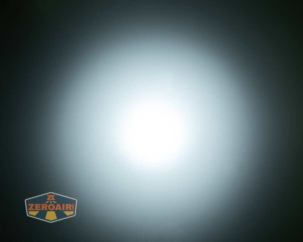 Wuben X4 flashlight beamshots on ceiling