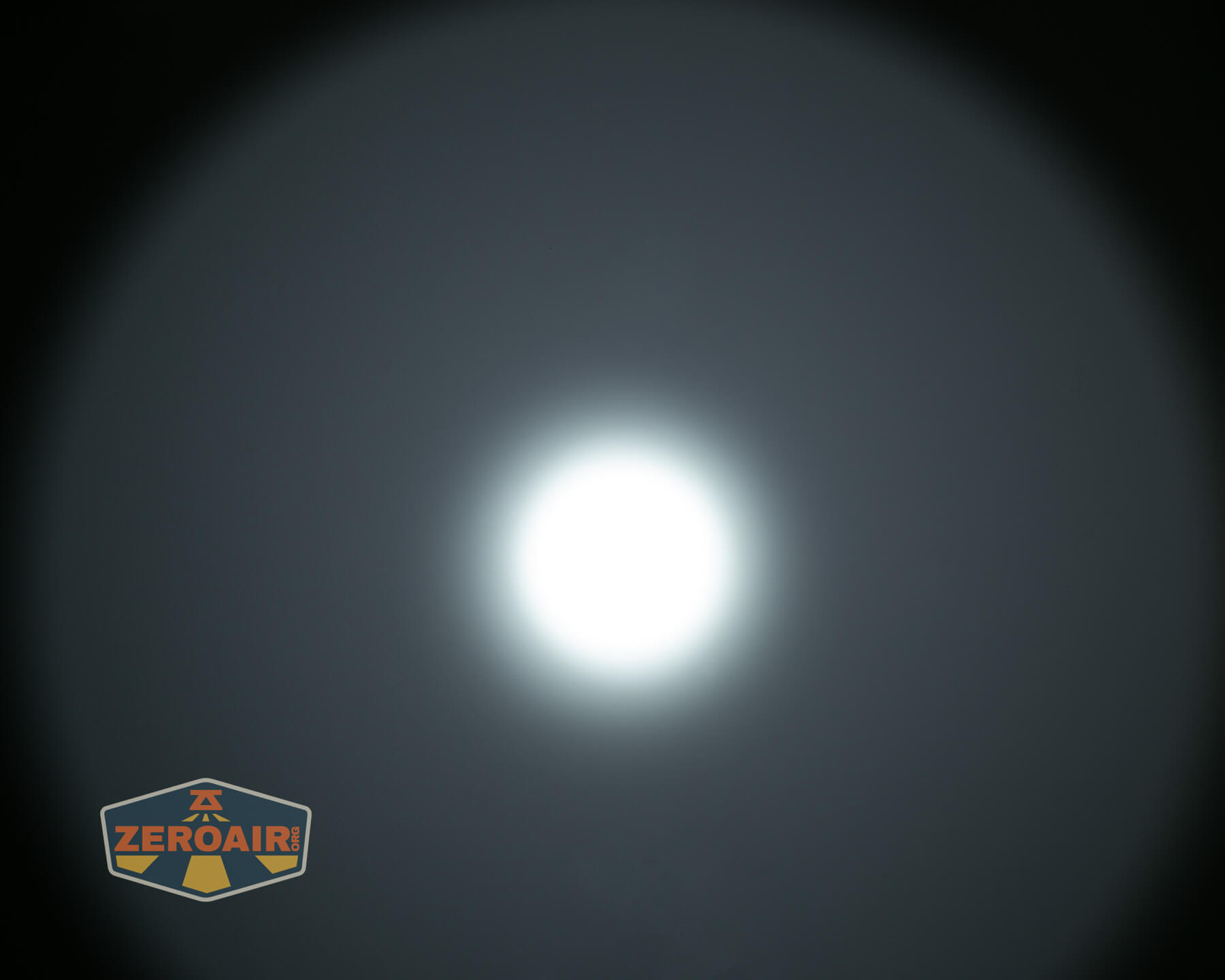 LoopGear SK-05 Pro MAO flashlight beamshots on ceiling