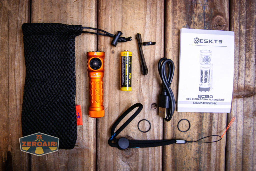 Skilhunt EC150 Nichia 519a flashlight what's included
