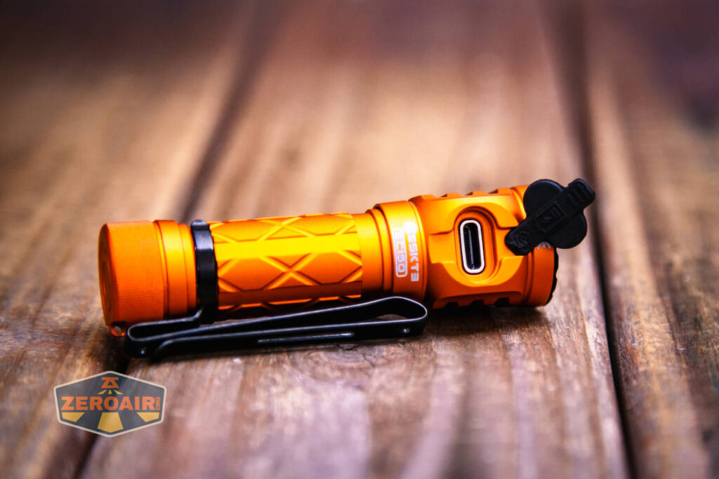 Skilhunt EC150 Nichia 519a flashlight charging port