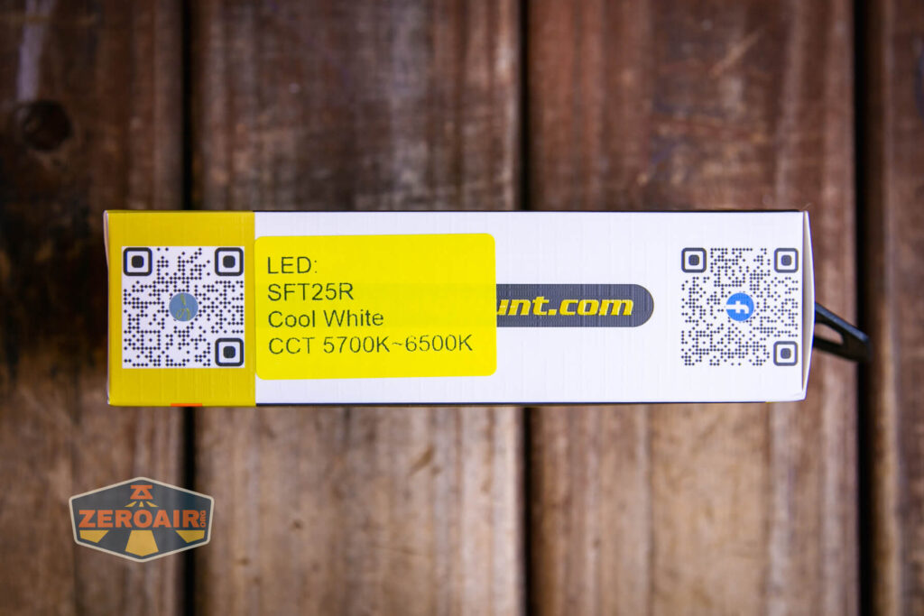 Skilhunt EC150 Luminus SFT25R flashlight box