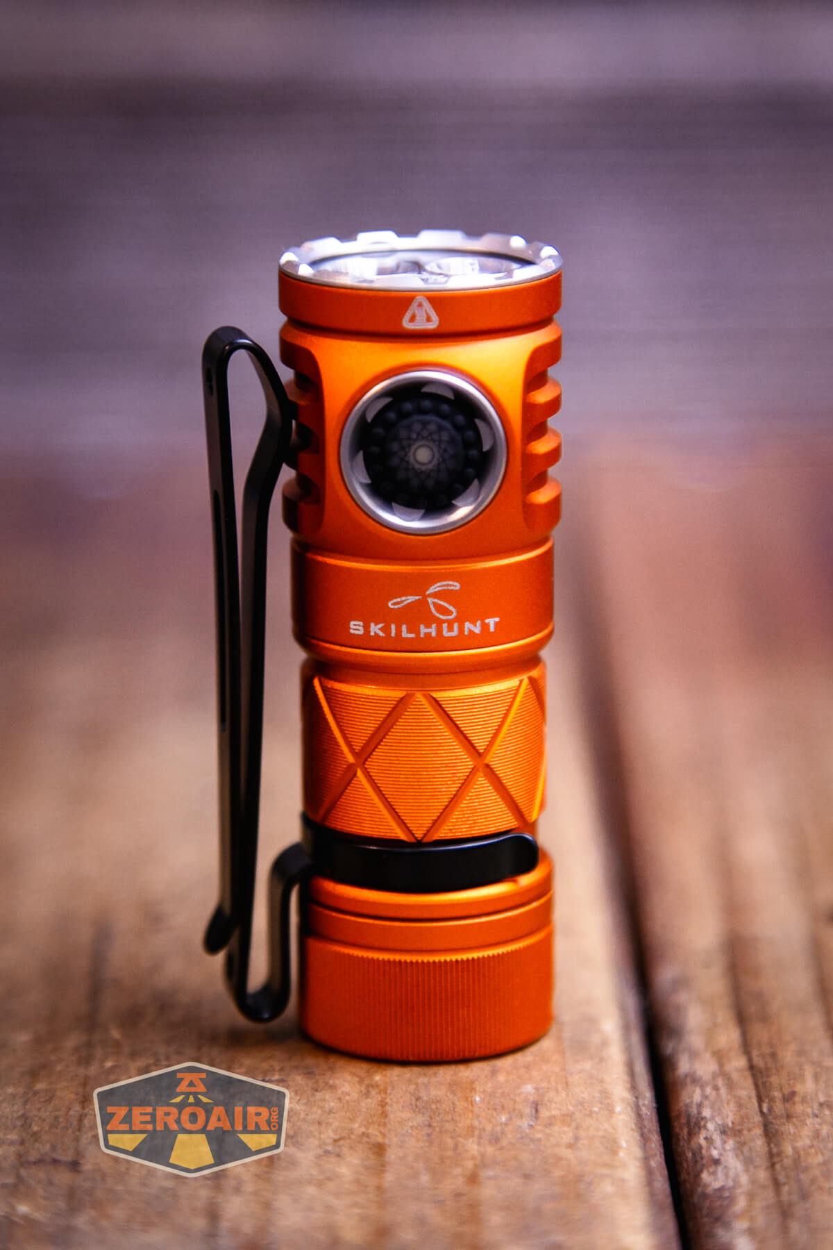 Skilhunt EC200S Mini EDC flashlight showing all sides