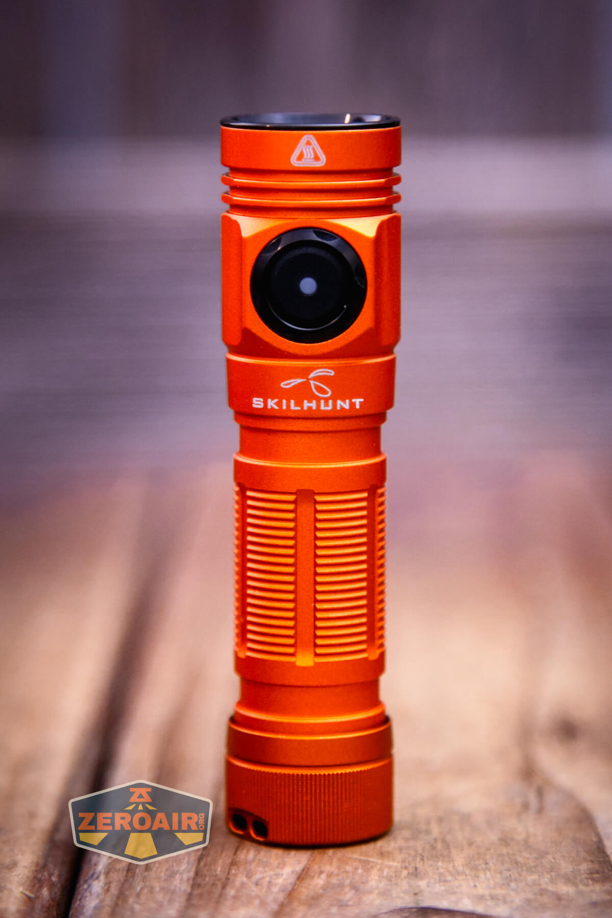 Skilhunt M150v4 Nichia 519a showing all sides