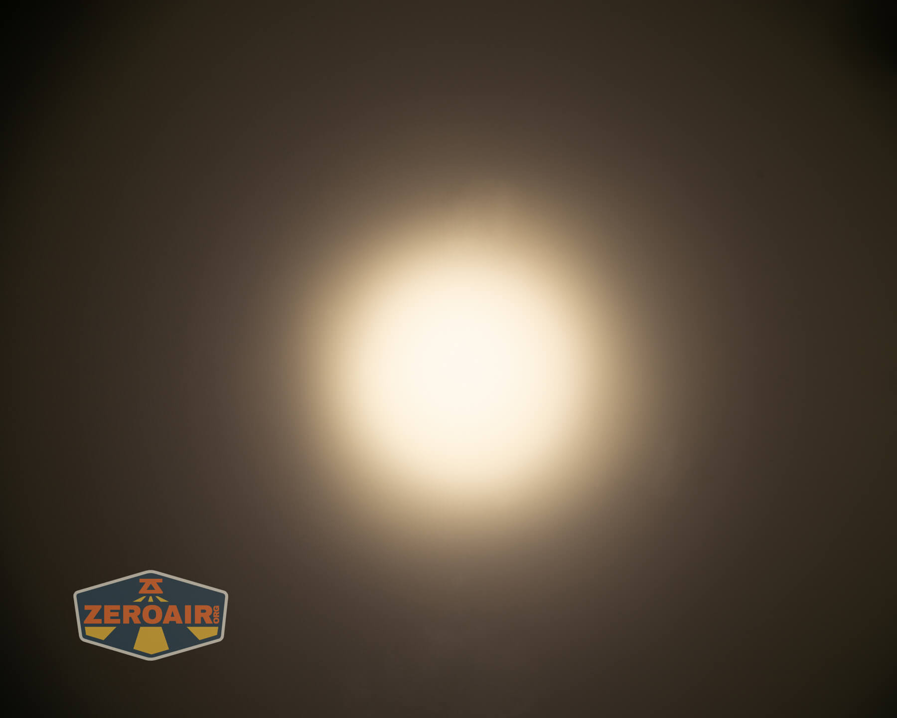 Skilhunt M150v4 Nichia 519a beamshots on ceiling