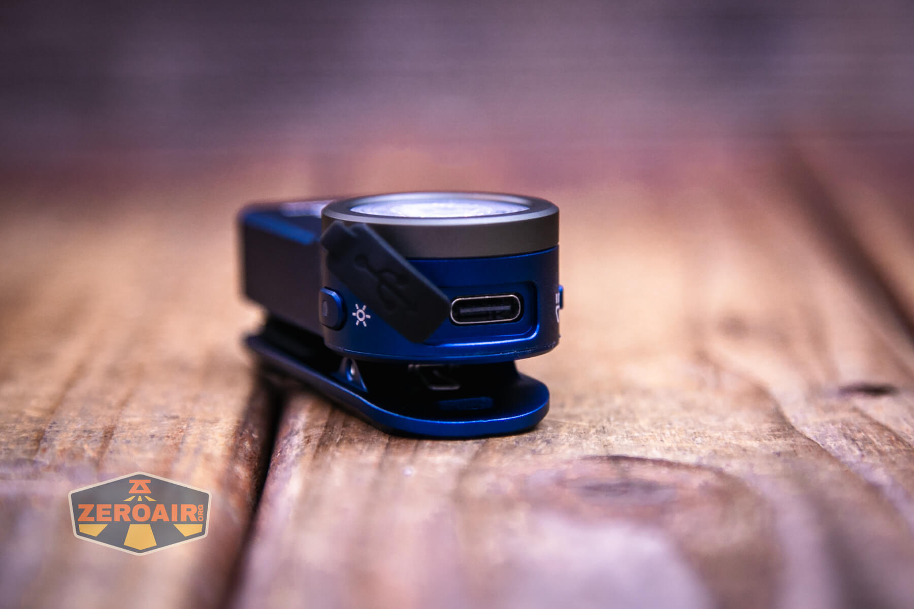 Wurkkos HD03 Clip flashlight charging port