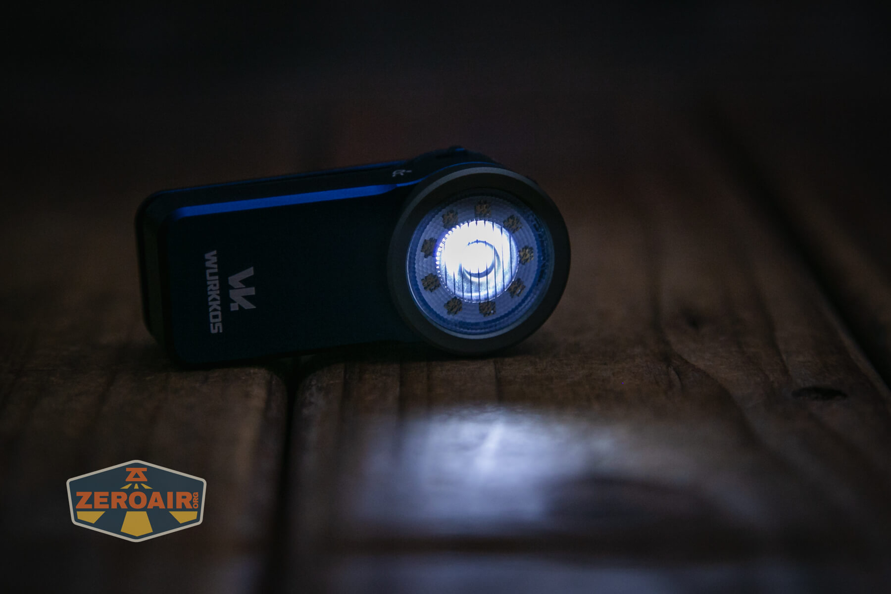 Wurkkos HD03 clip flashlight emitters on