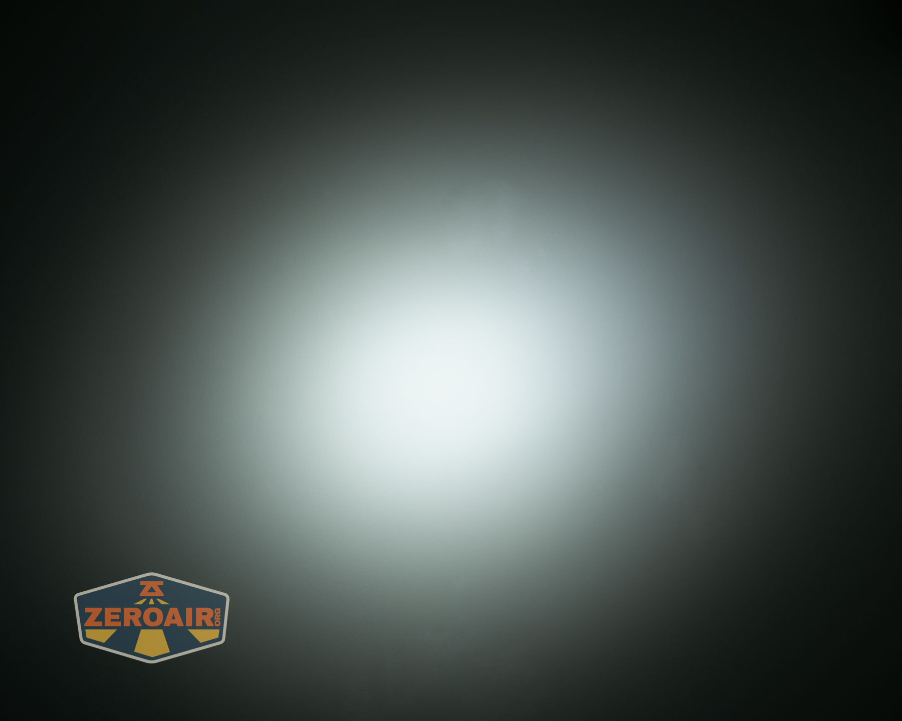 Wurkkos HD03 clip flashlight beamshots on ceiling