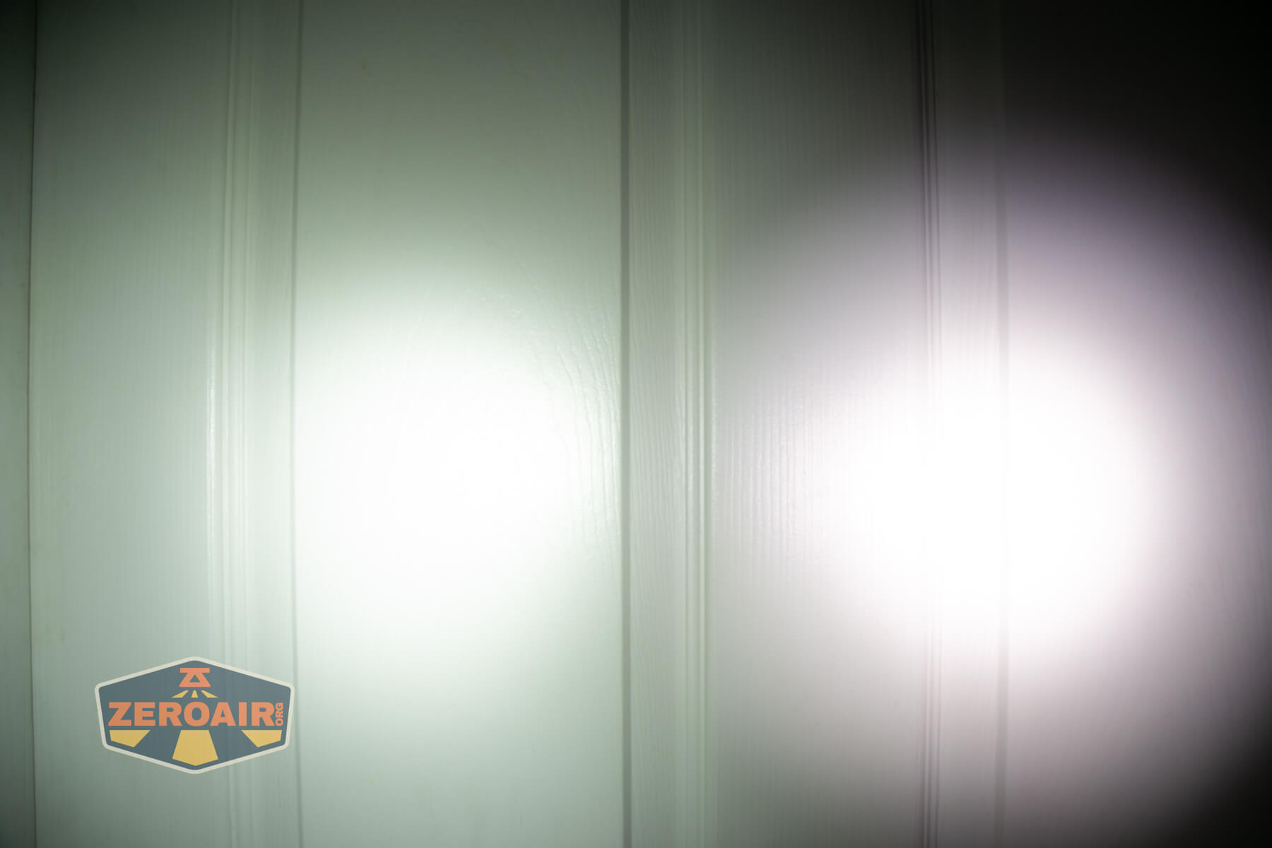 Acebeam Keylite 500 keychain flashlight beamshots on door (at 1') compared to nichia 219b 4500K