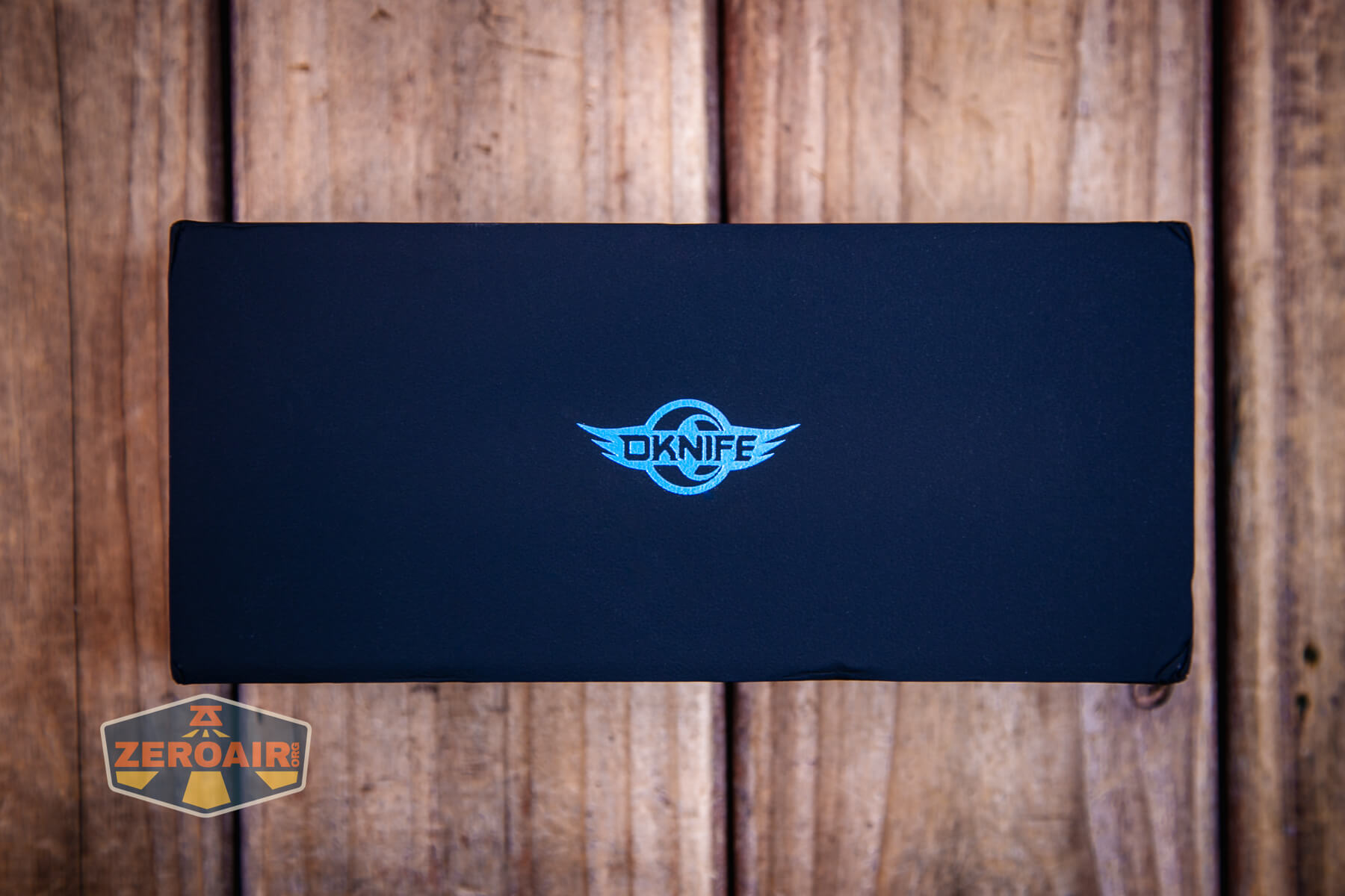 Olight Aion Gentleman's folding knife box