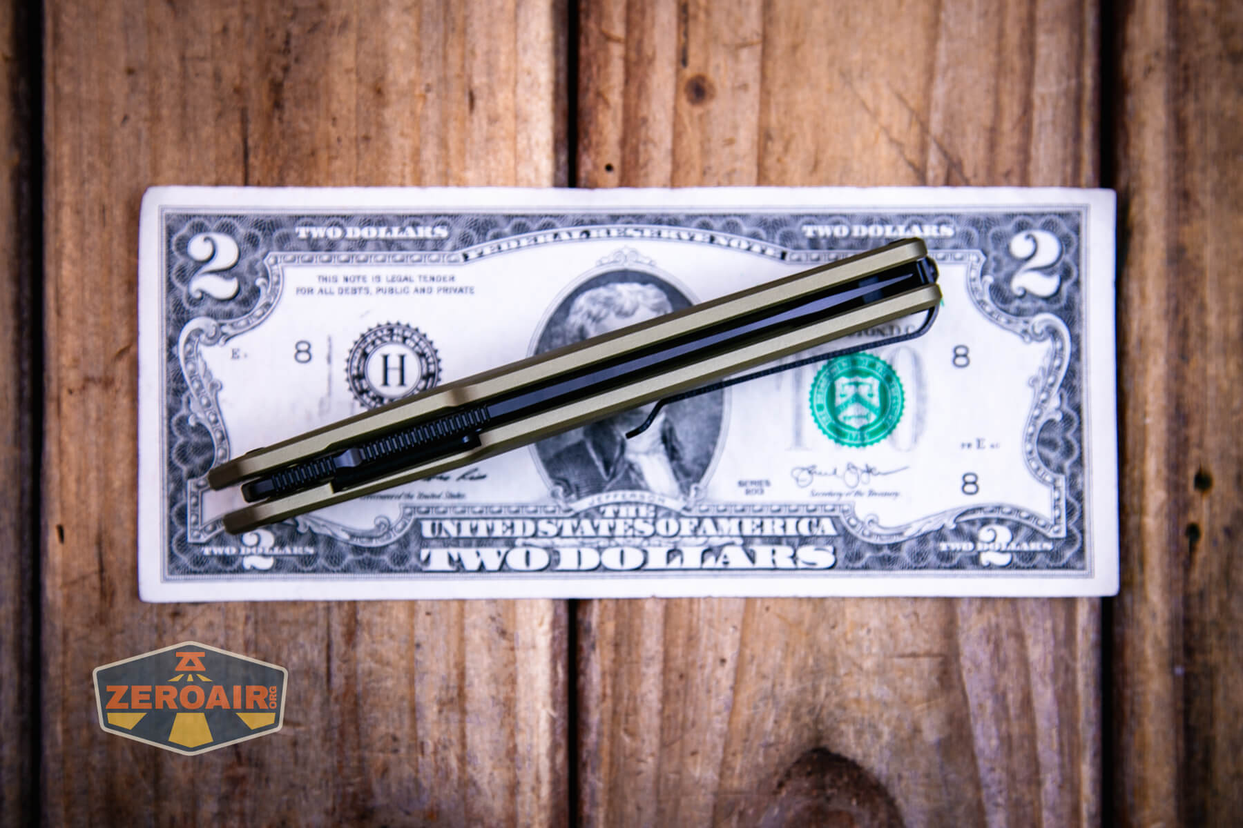 Olight Aion Gentleman's folding knife spine view