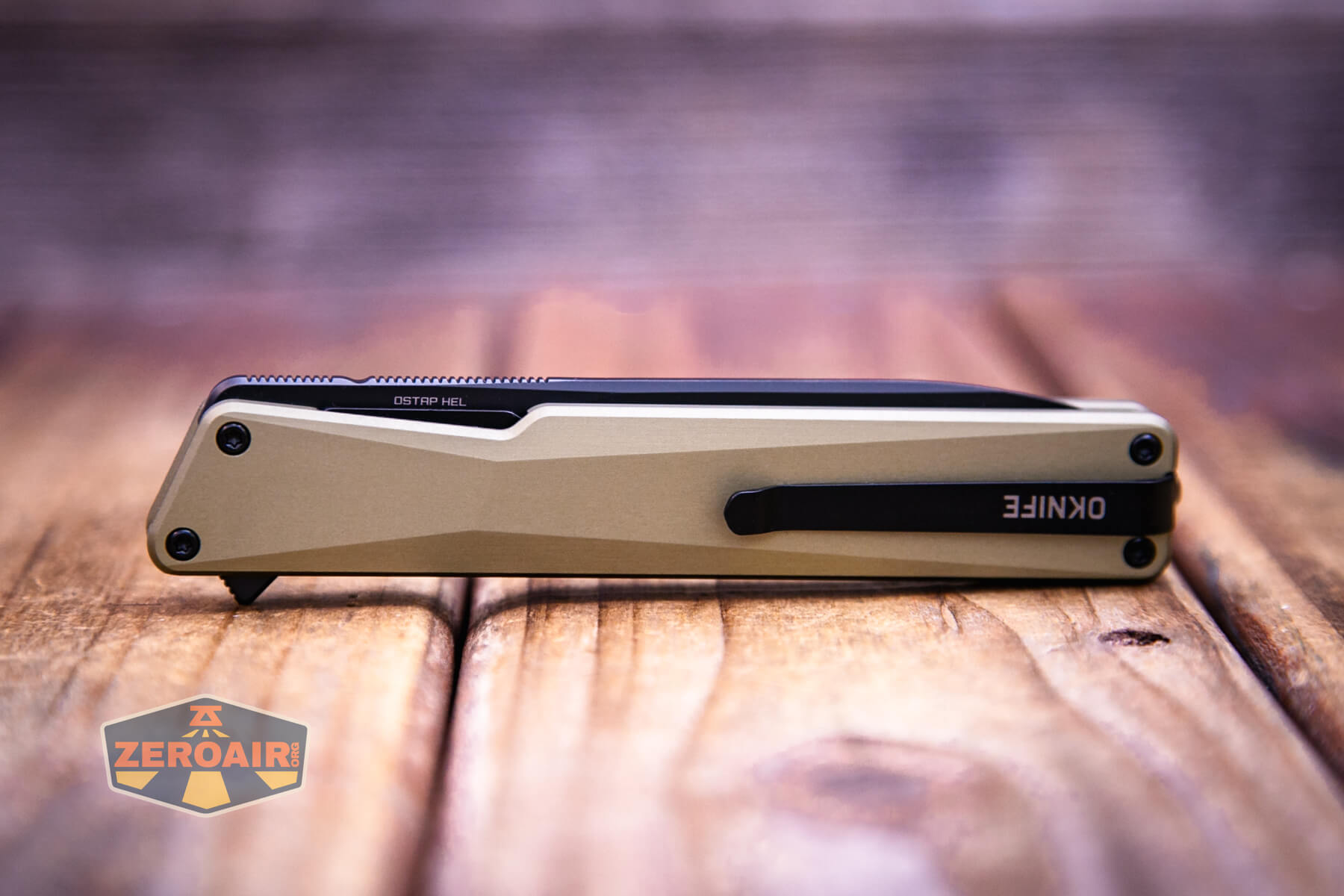 Olight Aion Gentleman's folding knife closed clip side