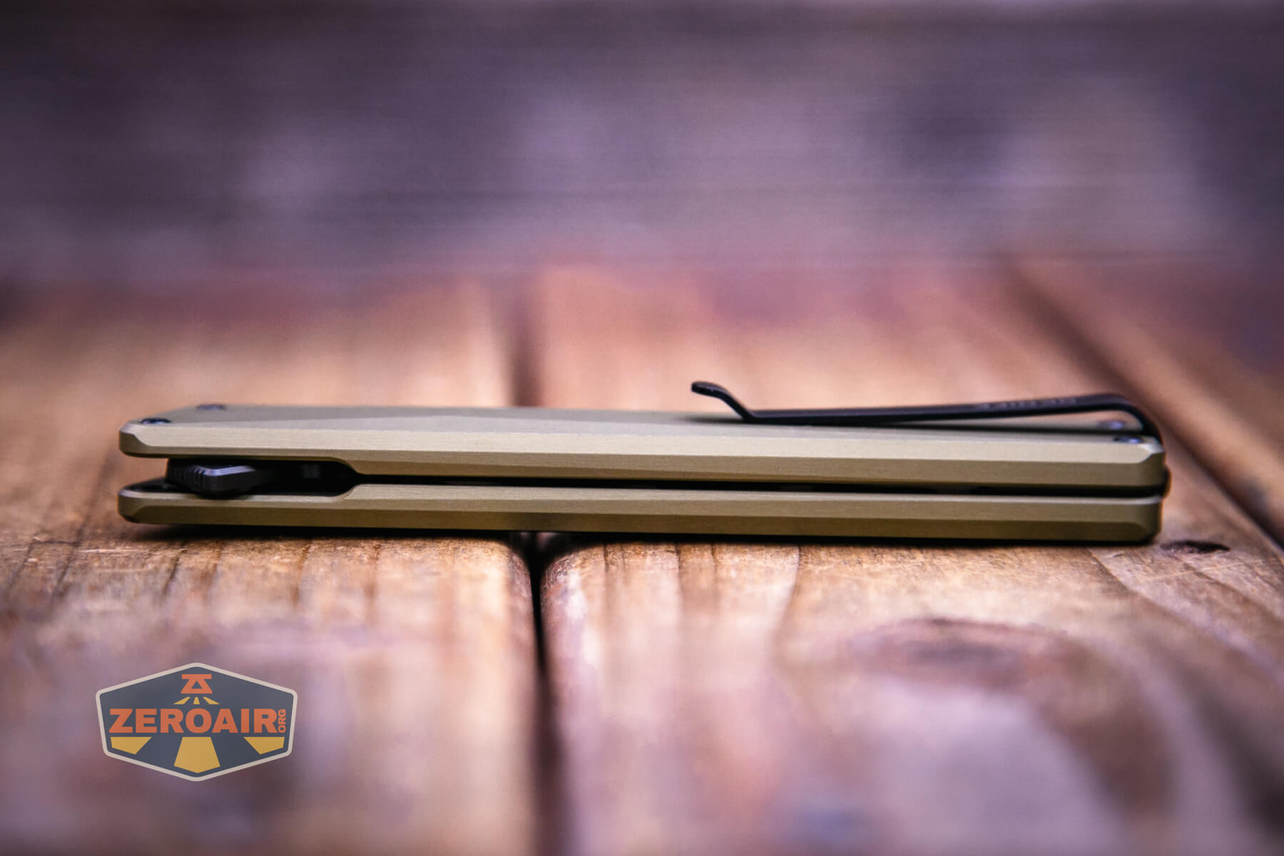 Olight Aion Gentleman's folding knife back