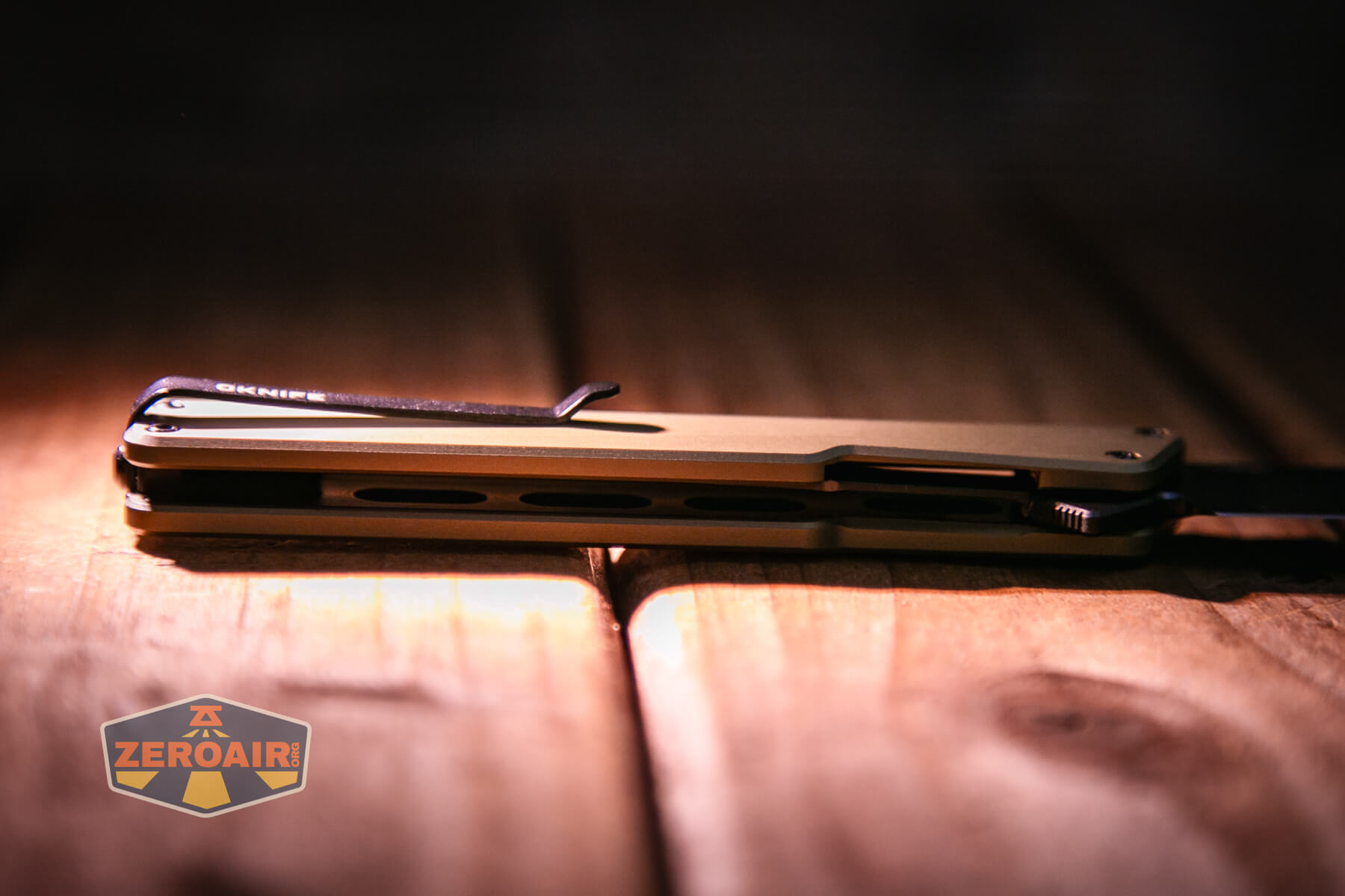 Olight Aion Gentleman's folding knife liners