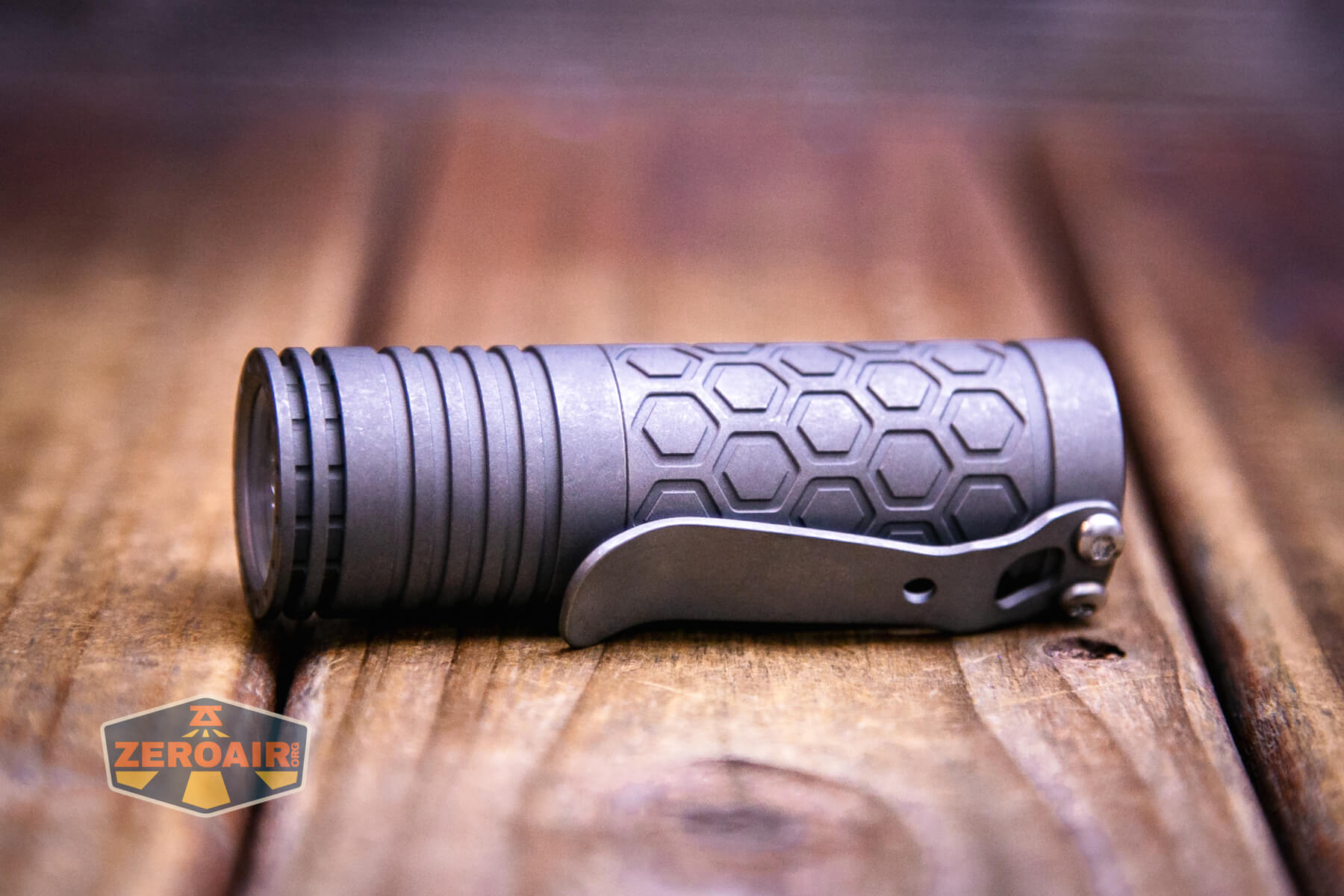 Reylight Dawn Hex-Ti 18350 flashlight
