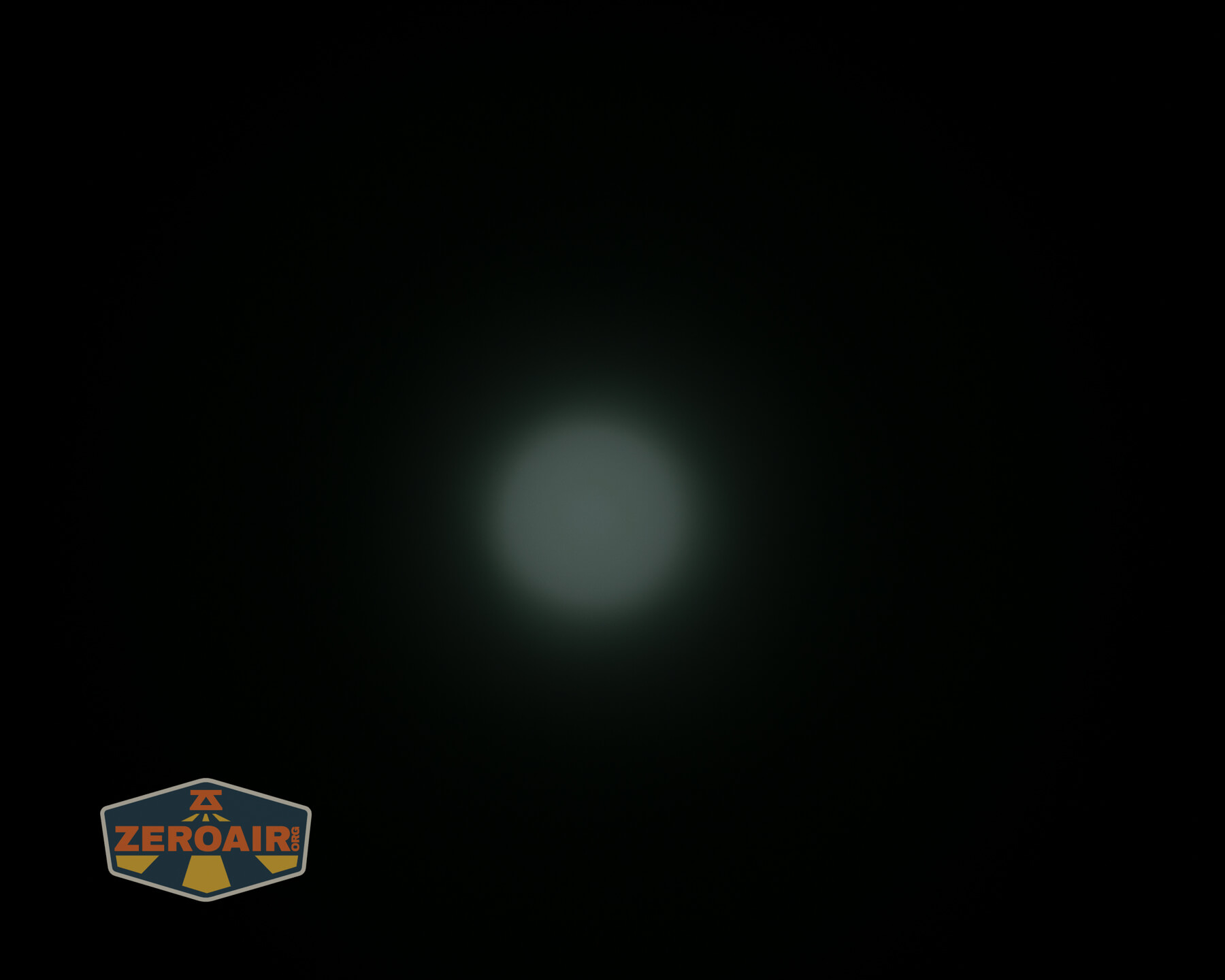 Nextorch C61 Dual-Beam flashlight beamshots on ceiling