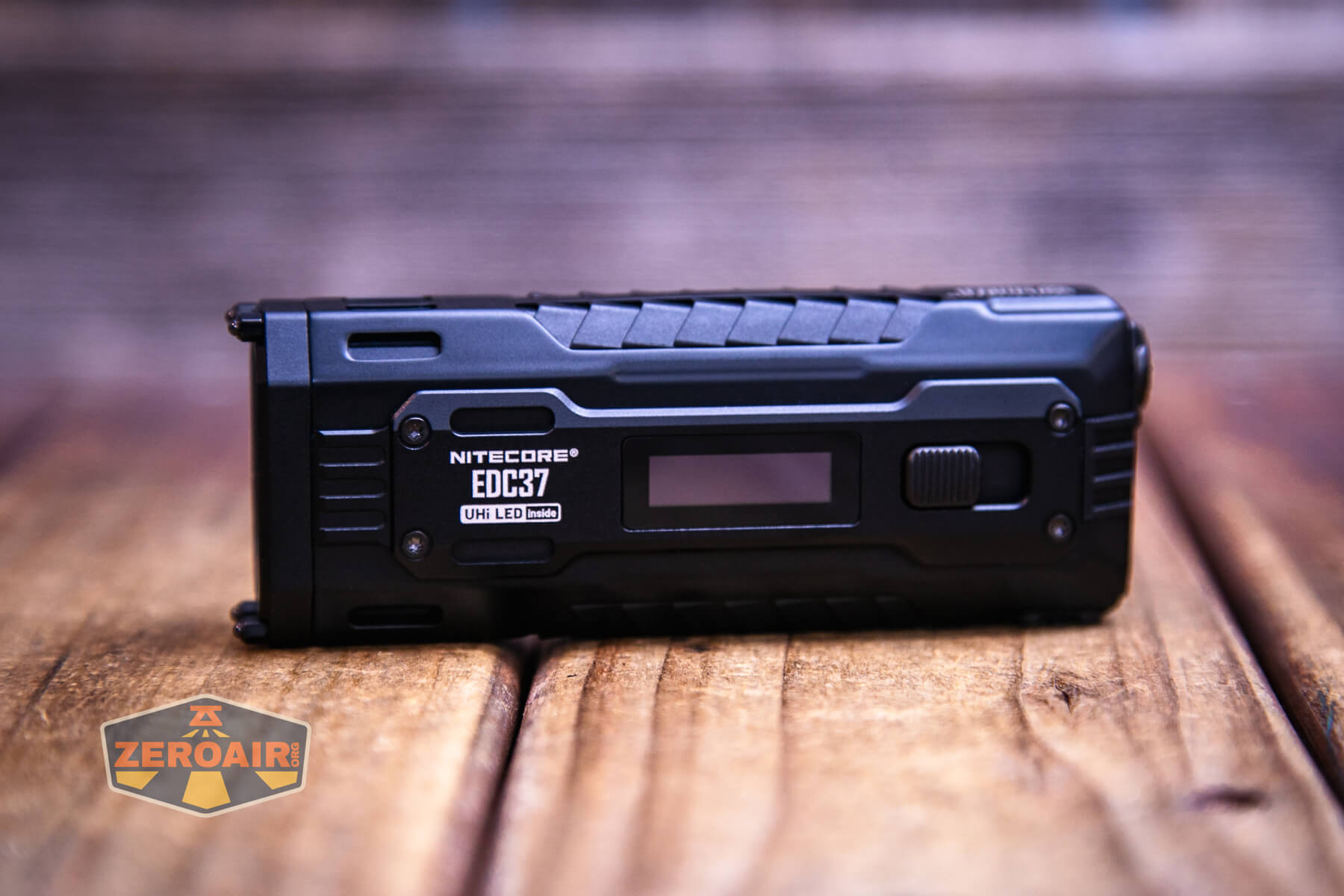 Nitecore EDC37 Flat EDC flashlight