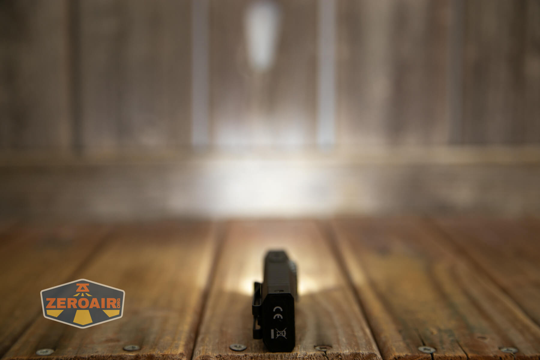 Cyansky Ark II EDC flat flashlight front white emitter on