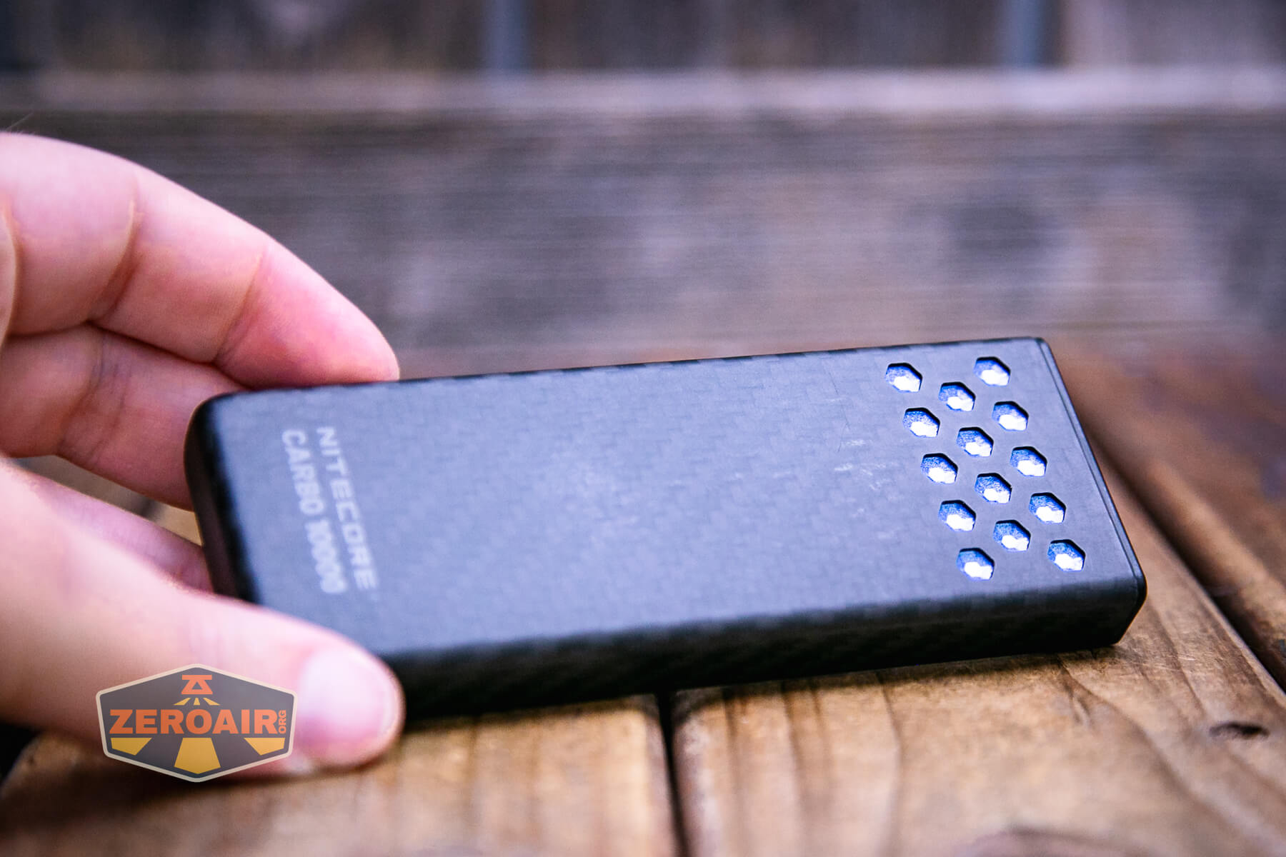 Nitecore Carbo 10000 Gen2 Powerbank side view