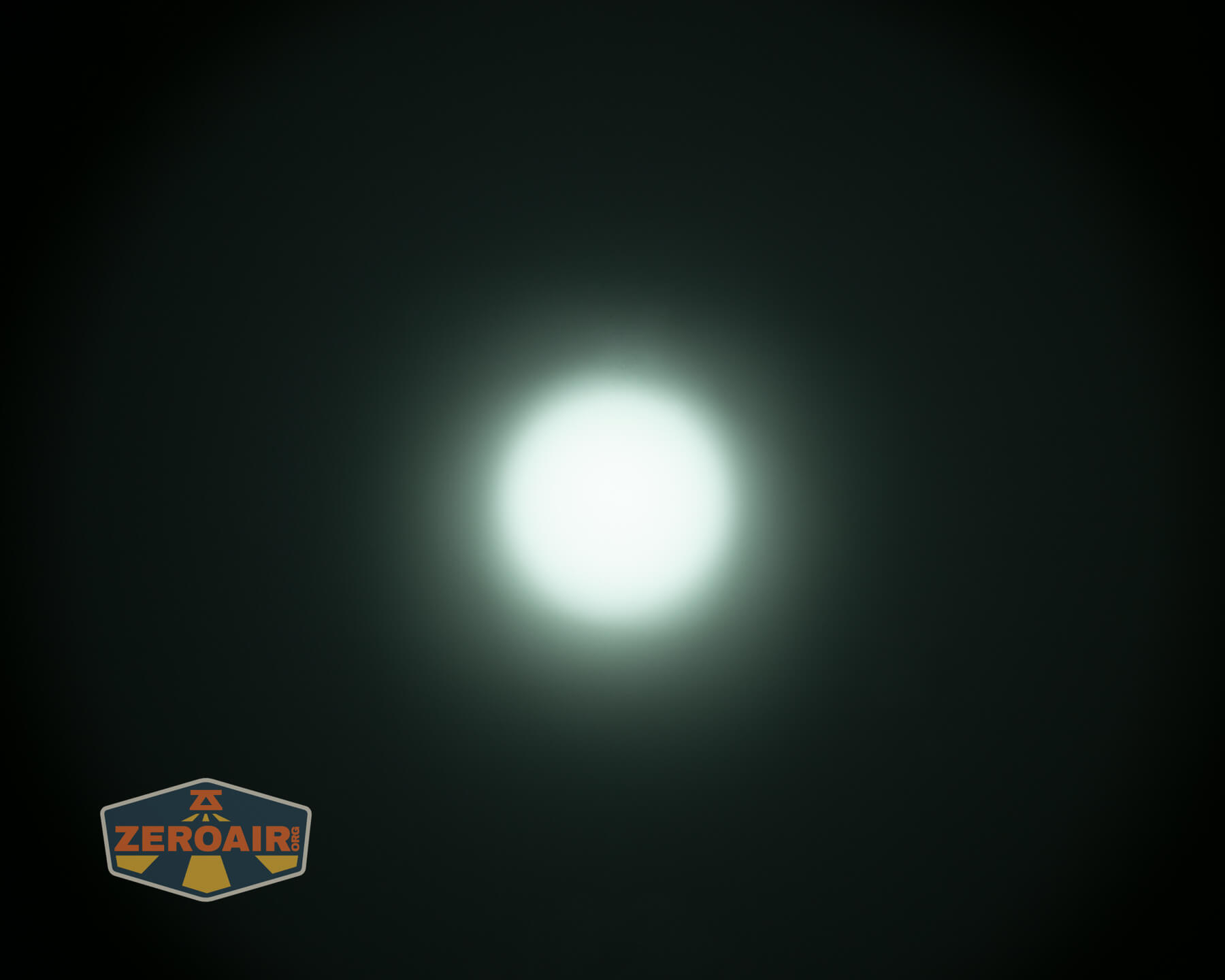 Thrunite Lynx flashlight beamshots on ceiling