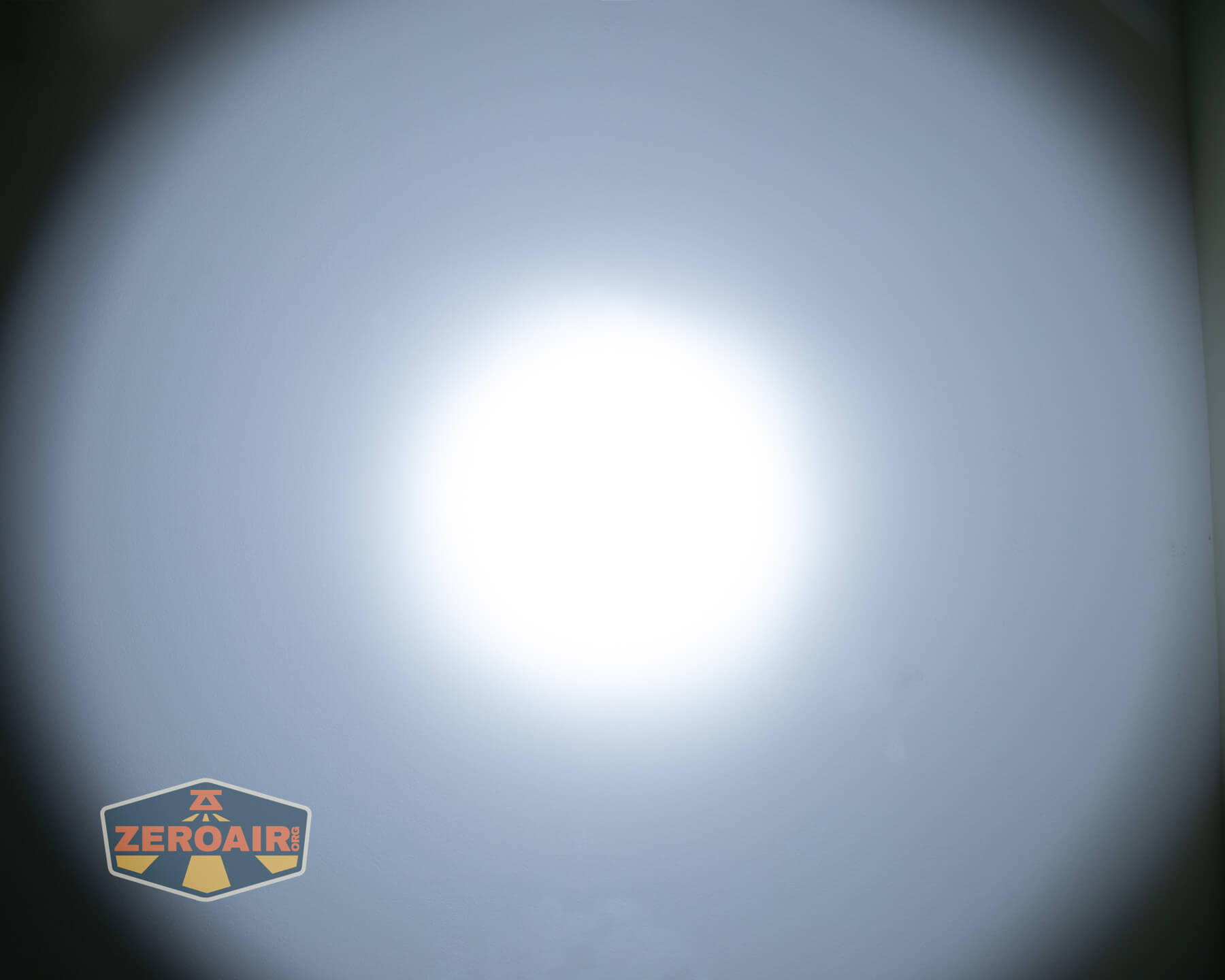 Thrunite Lynx flashlight beamshots on ceiling