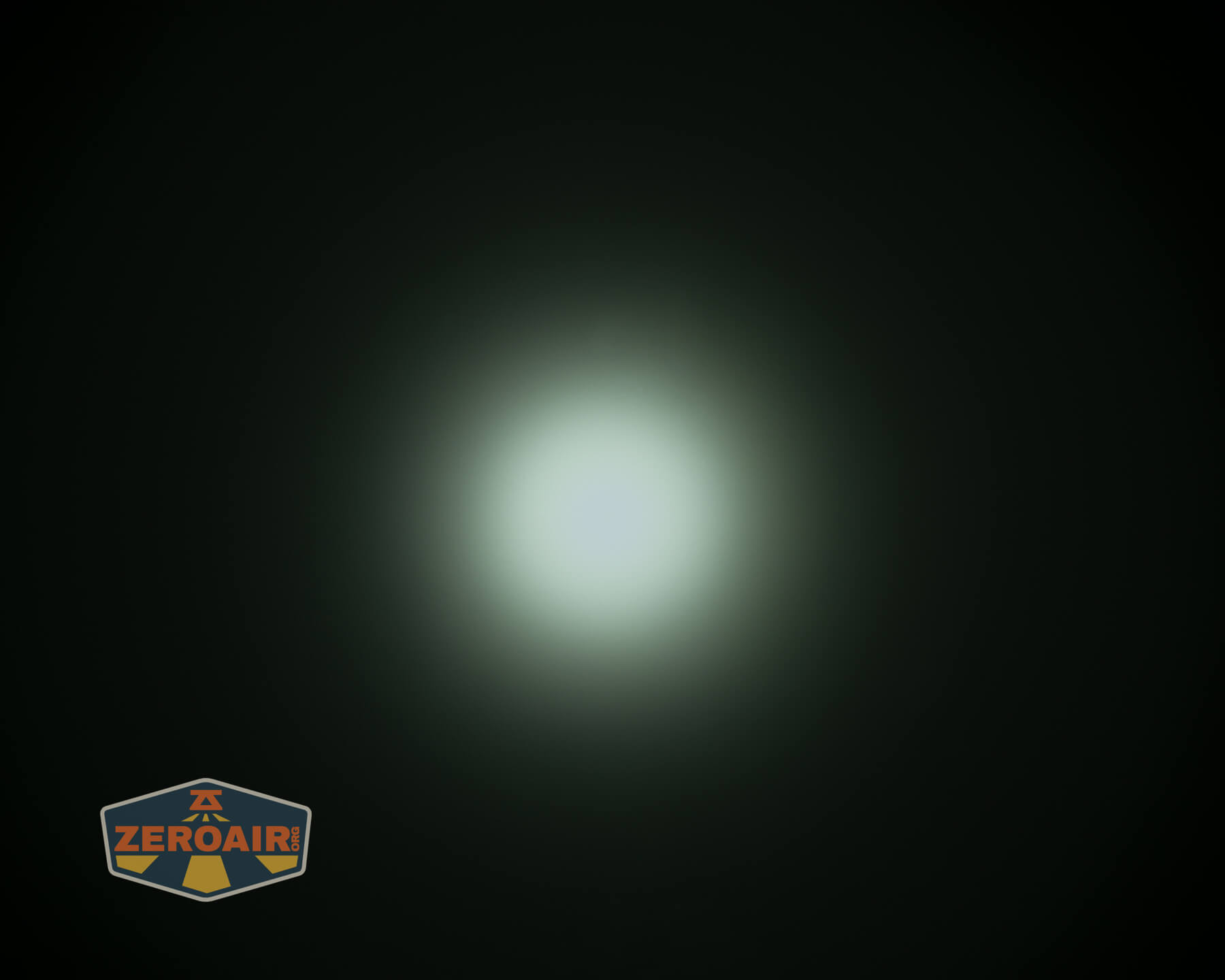 Wuben X1Pro Flashlight beamshots on ceiling