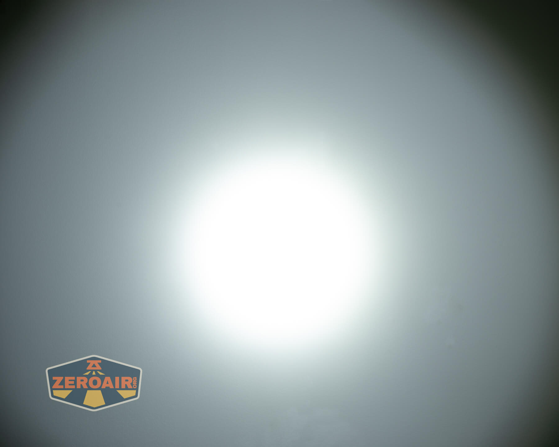 Wuben X1Pro Flashlight beamshots on ceiling