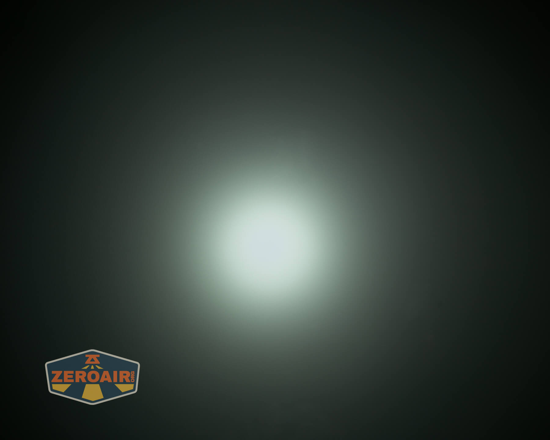 Wuben X1Pro Flashlight beamshots on ceiling