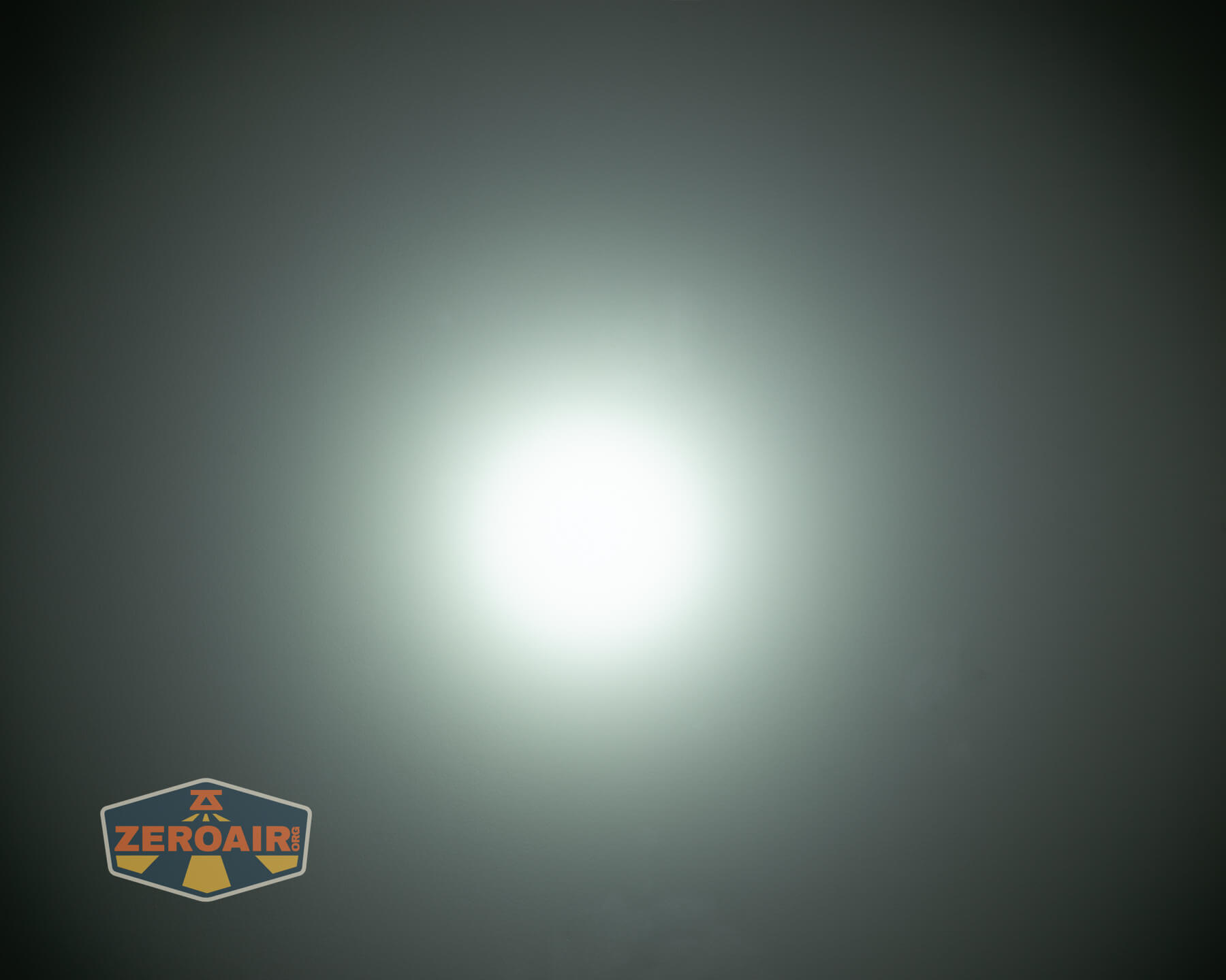 Wuben X1Pro Flashlight beamshots on ceiling