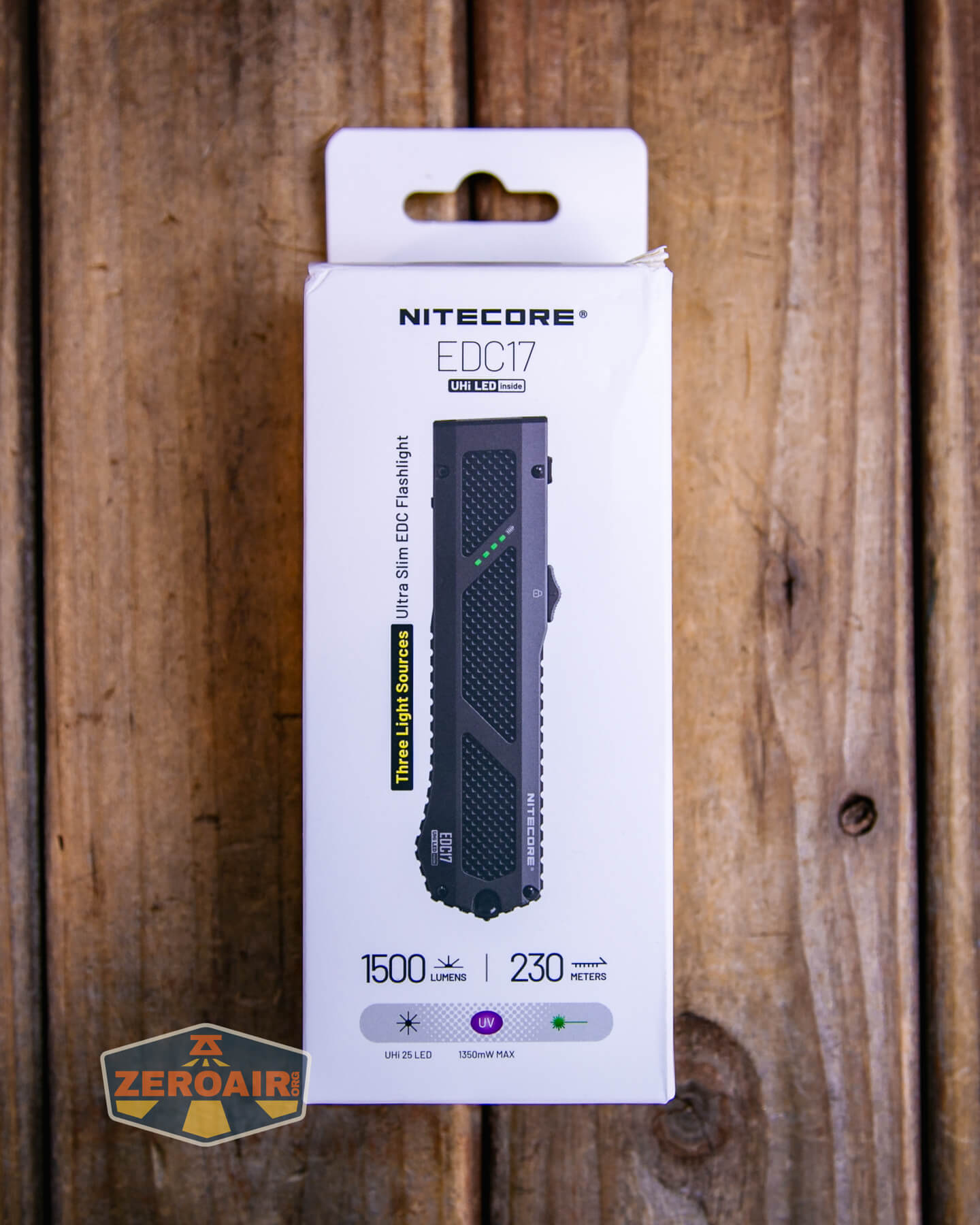 Nitecore EDC17 flat EDC flashlight box