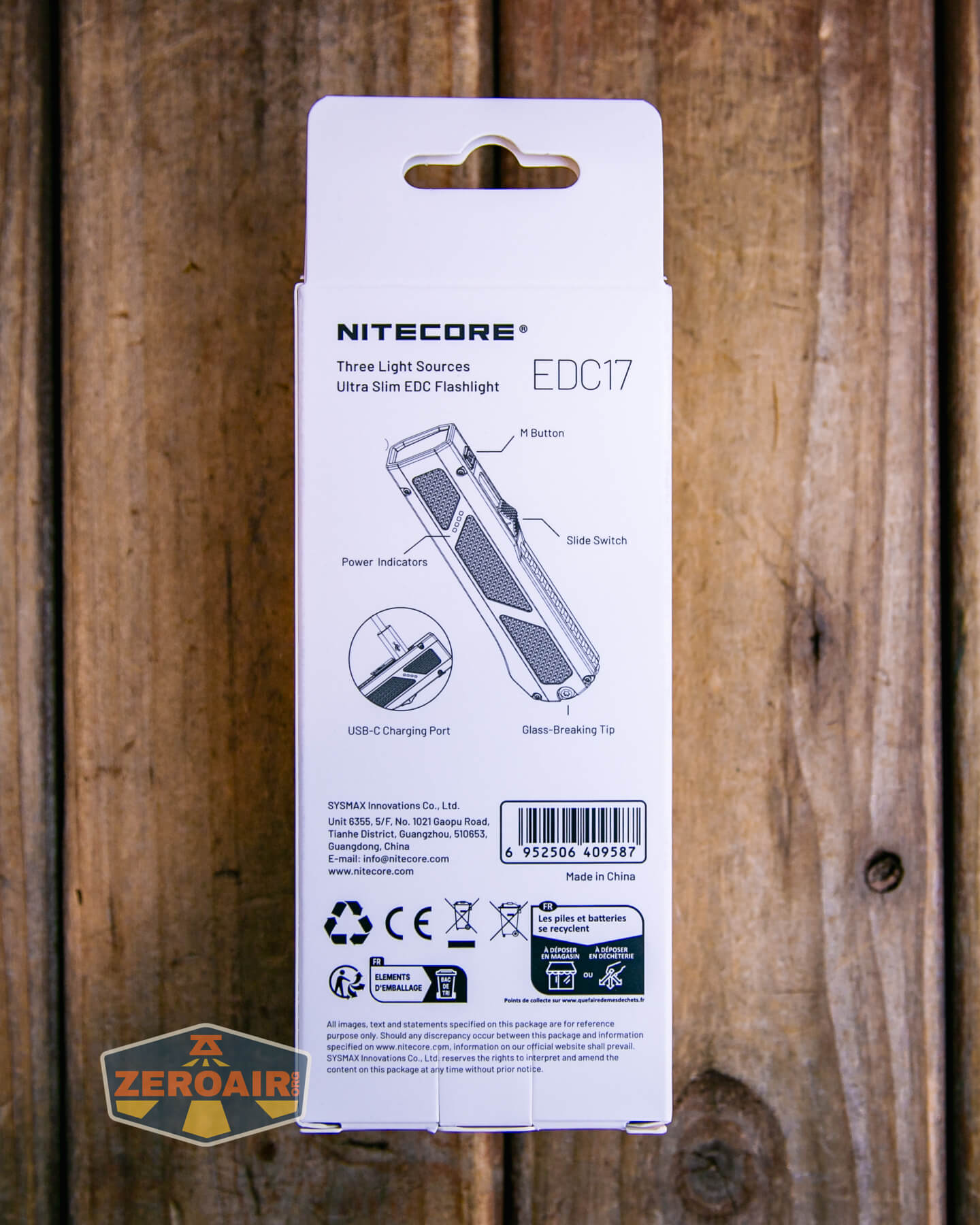 Nitecore EDC17 flat EDC flashlight box