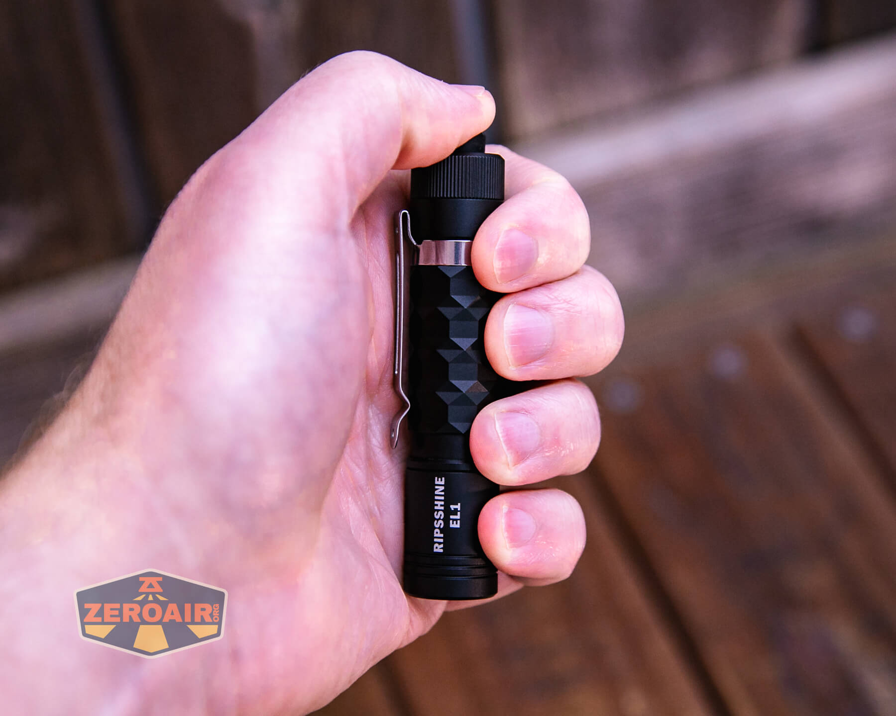 Ripshine EL1 14500 flashlight in hand