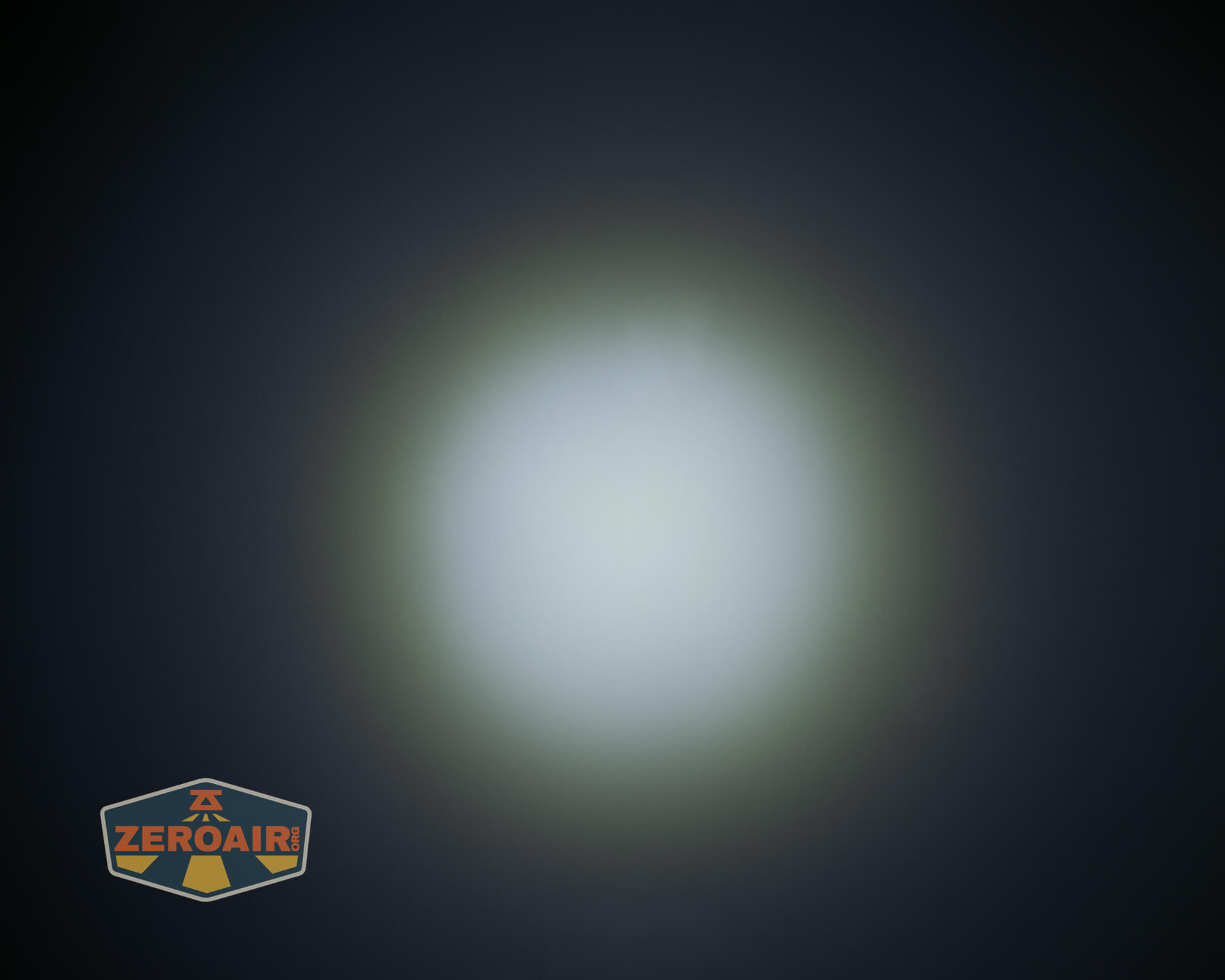 Ripshine EL1 14500 flashlight beamshots on ceiling