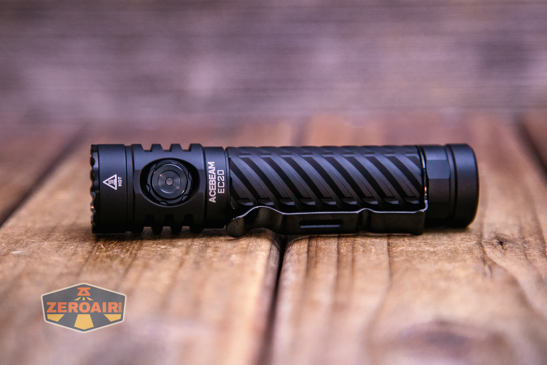 Acebeam EC20 multi-light source edc flashlight