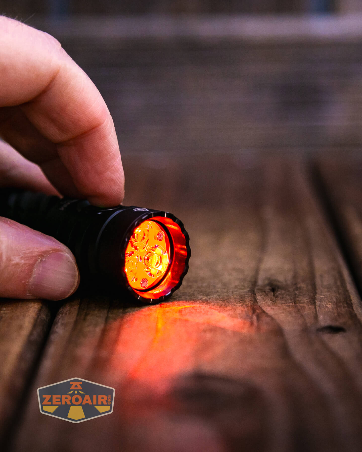 Acebeam EC20 multi-light source edc flashlight red emitter on