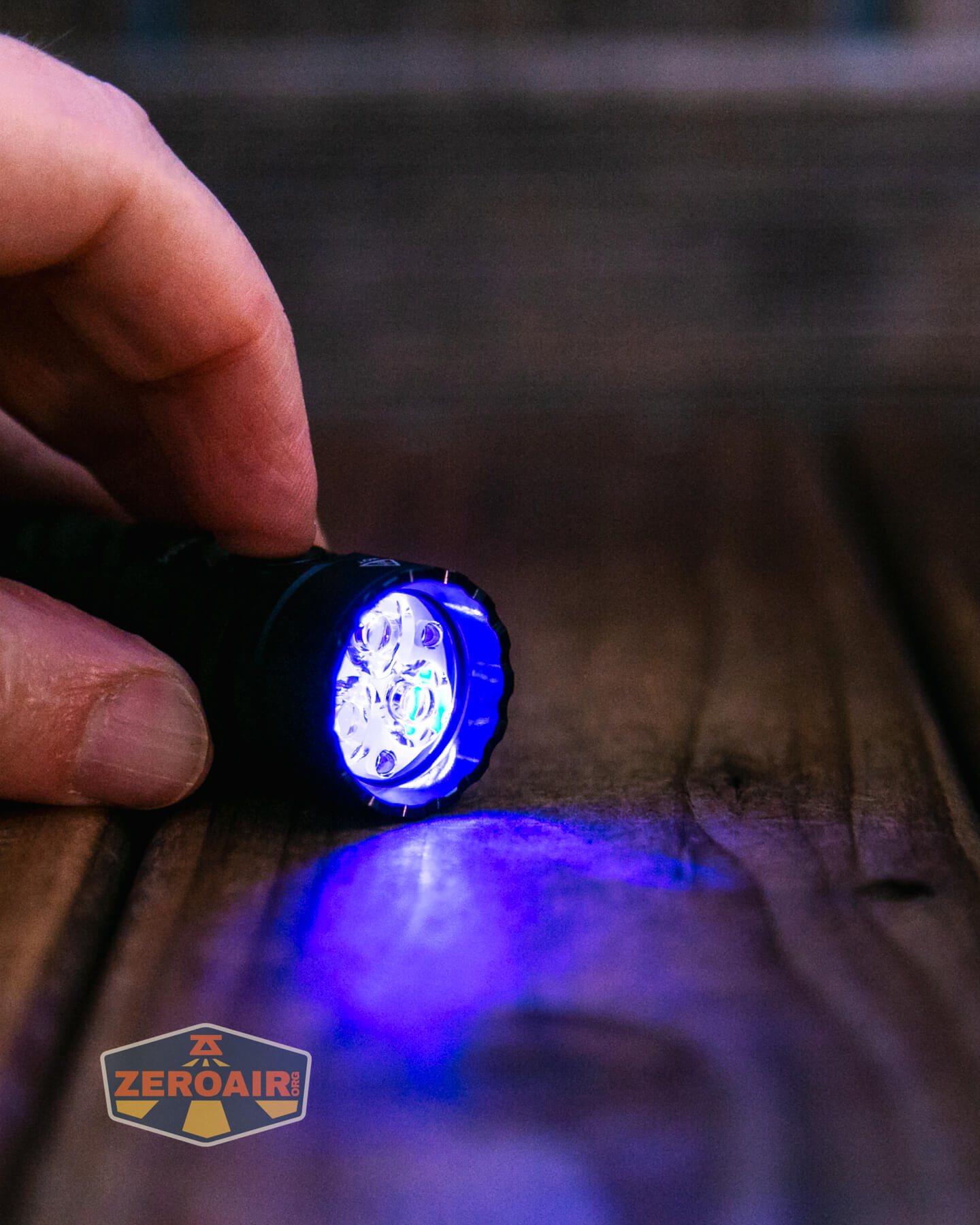 Acebeam EC20 multi-light source edc flashlight blue emitter on