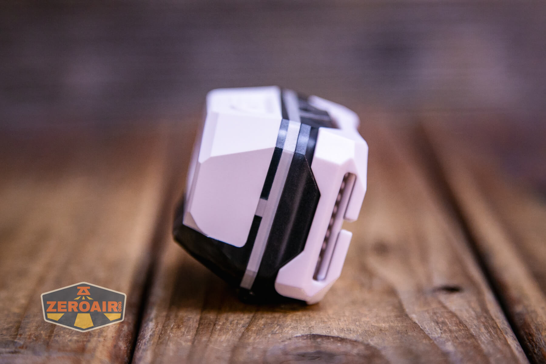 Wuben H4 Multi-function headlight side view