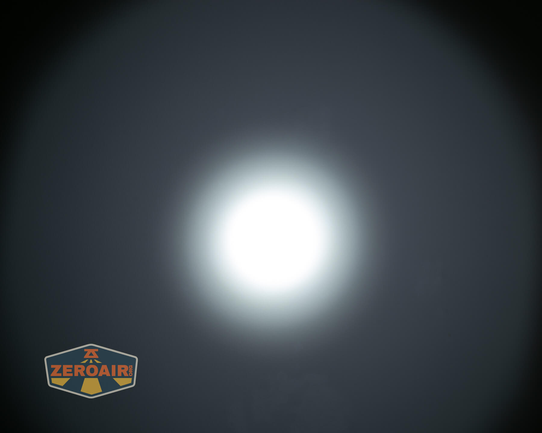 RovyVon E10 Pro flashlight beamshots on ceiling