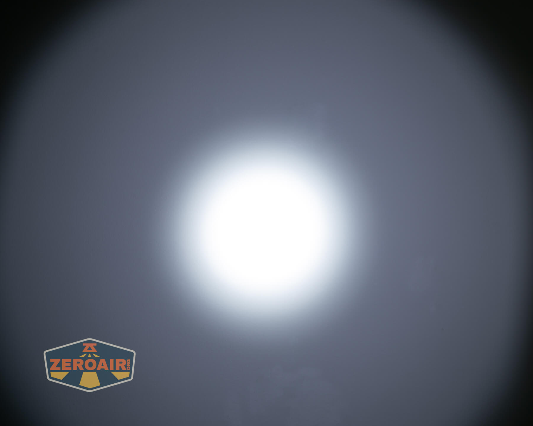 RovyVon E10 Pro flashlight beamshots on ceiling