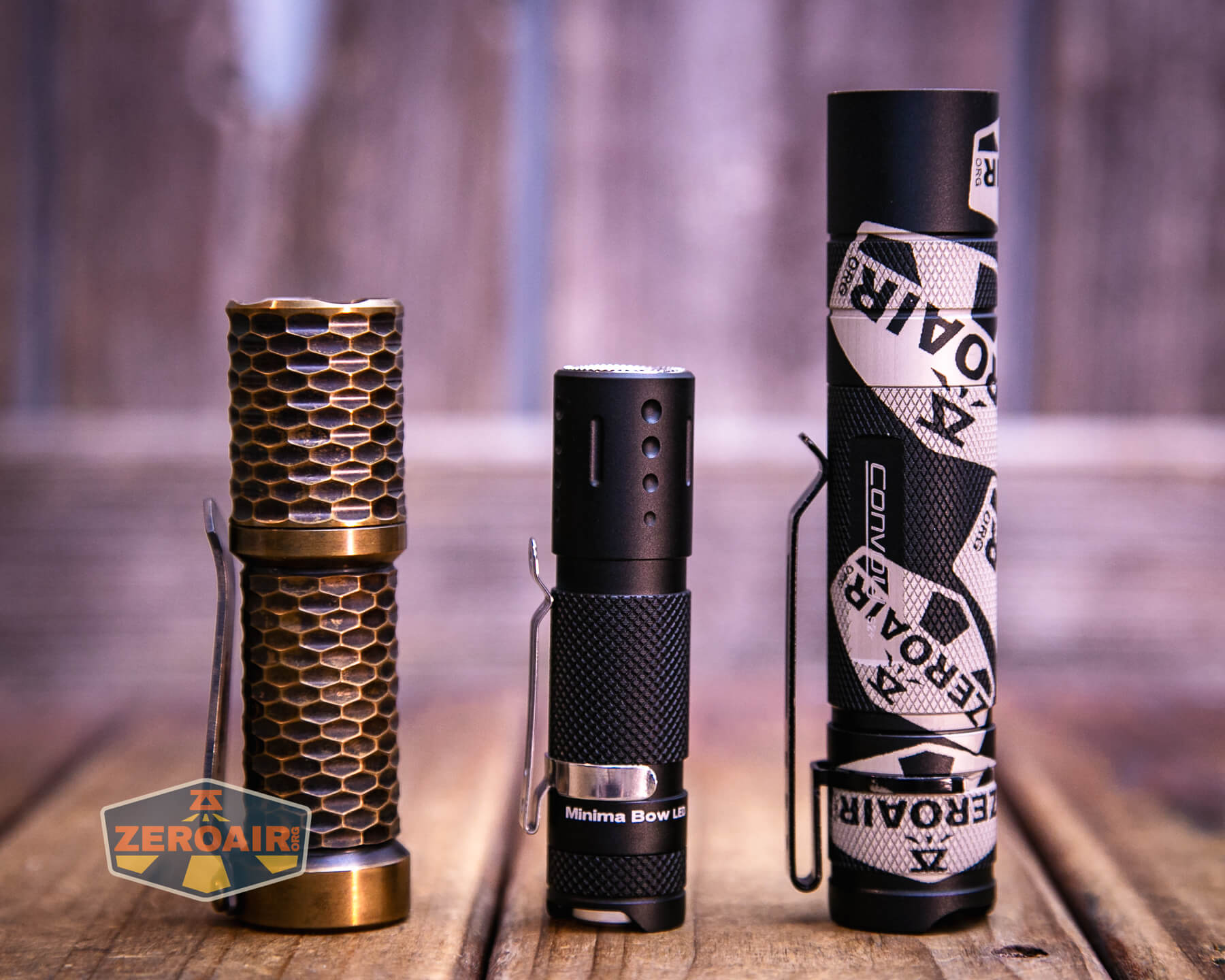 Vastlite Minima BOW LED flashlight with standard-sized flashlights