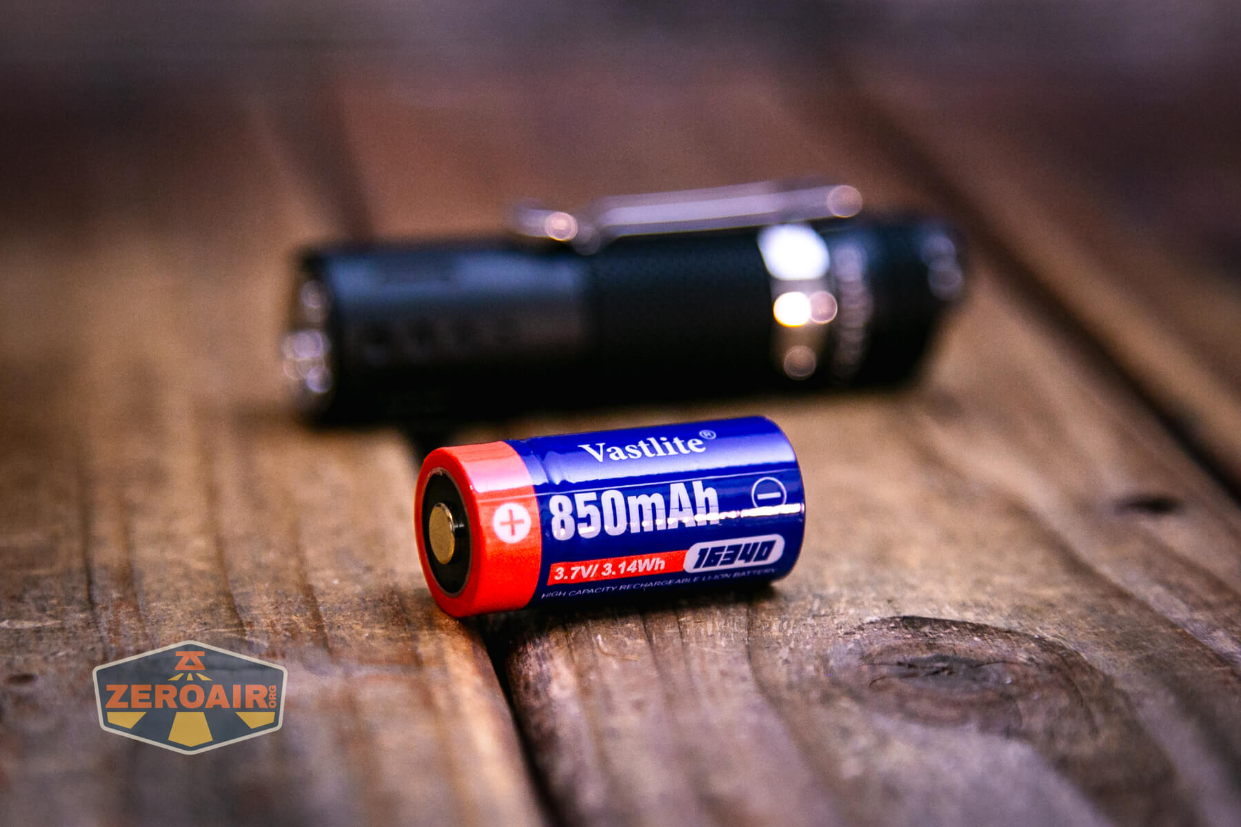 Vastlite Minima BOW LED flashlight with included 16340 cell