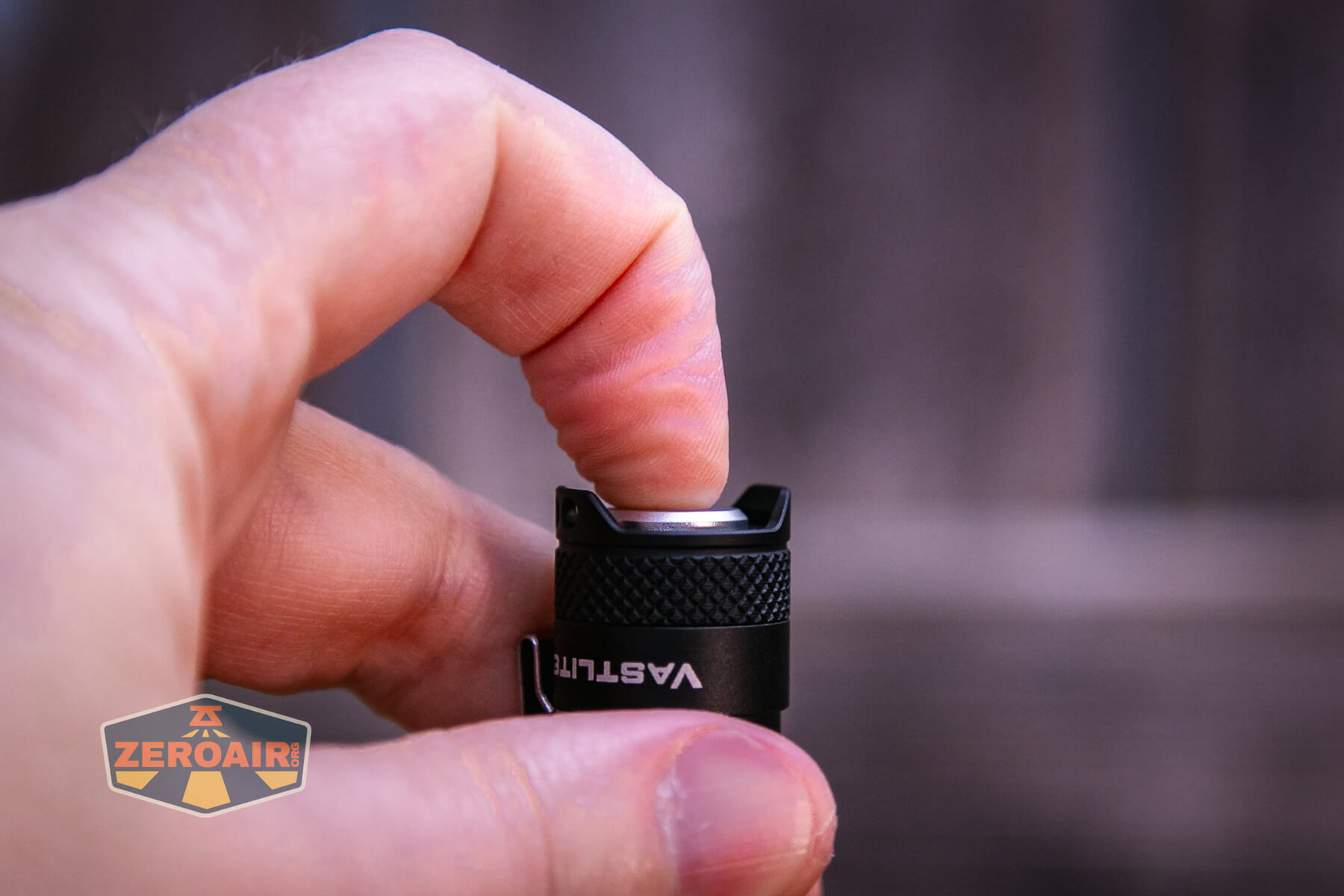 Vastlite Minima BOW LED flashlight switch actuation