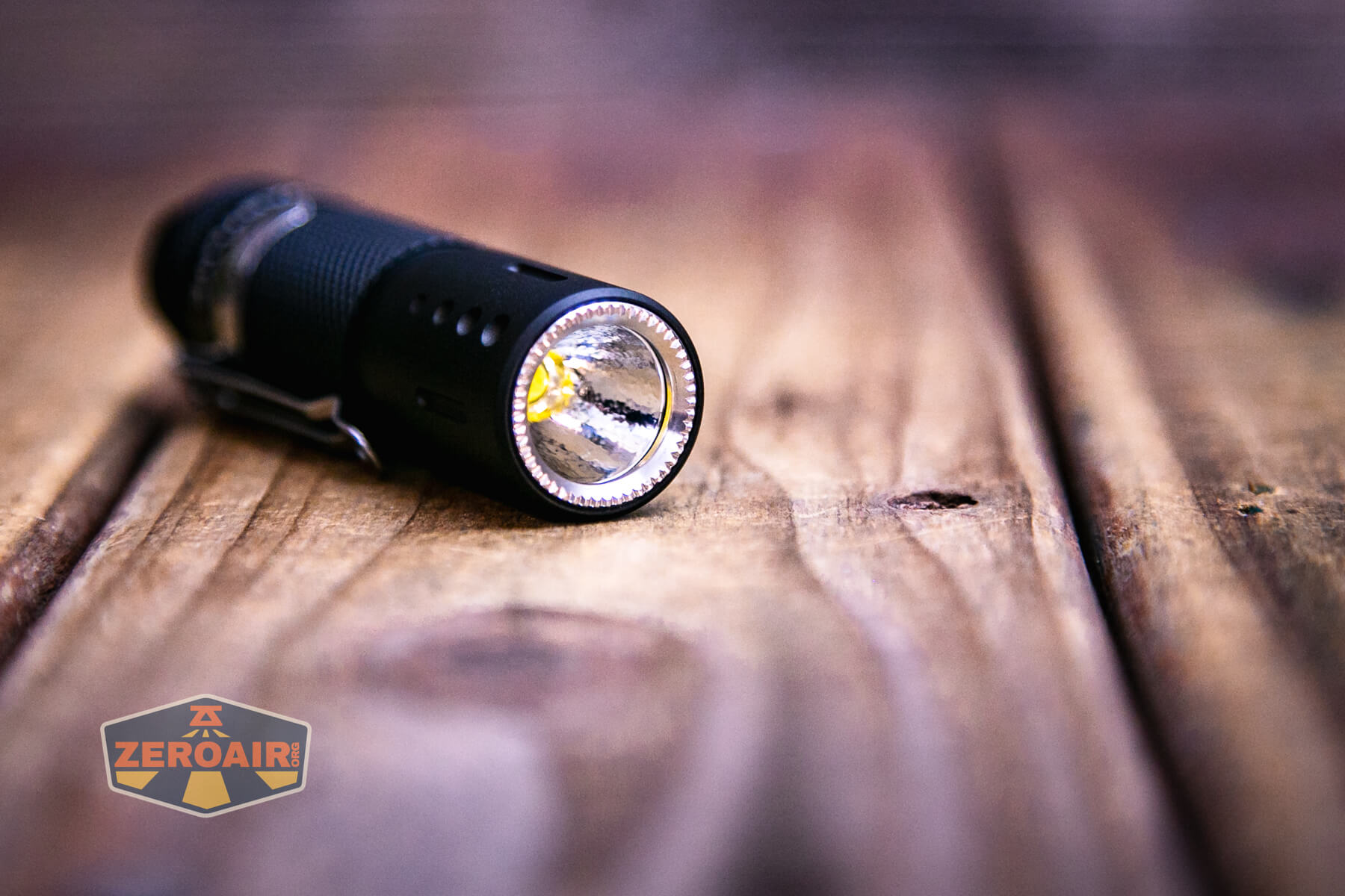 Vastlite Minima BOW LED flashlight bezel and reflector detail