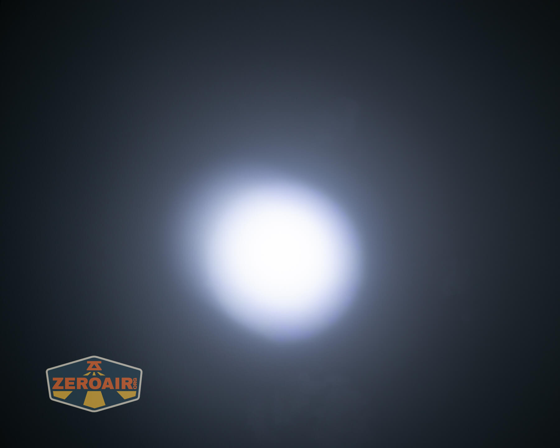 Mateminco TACUBE 3.0 multi-function RGB flashlight beamshots on ceiling