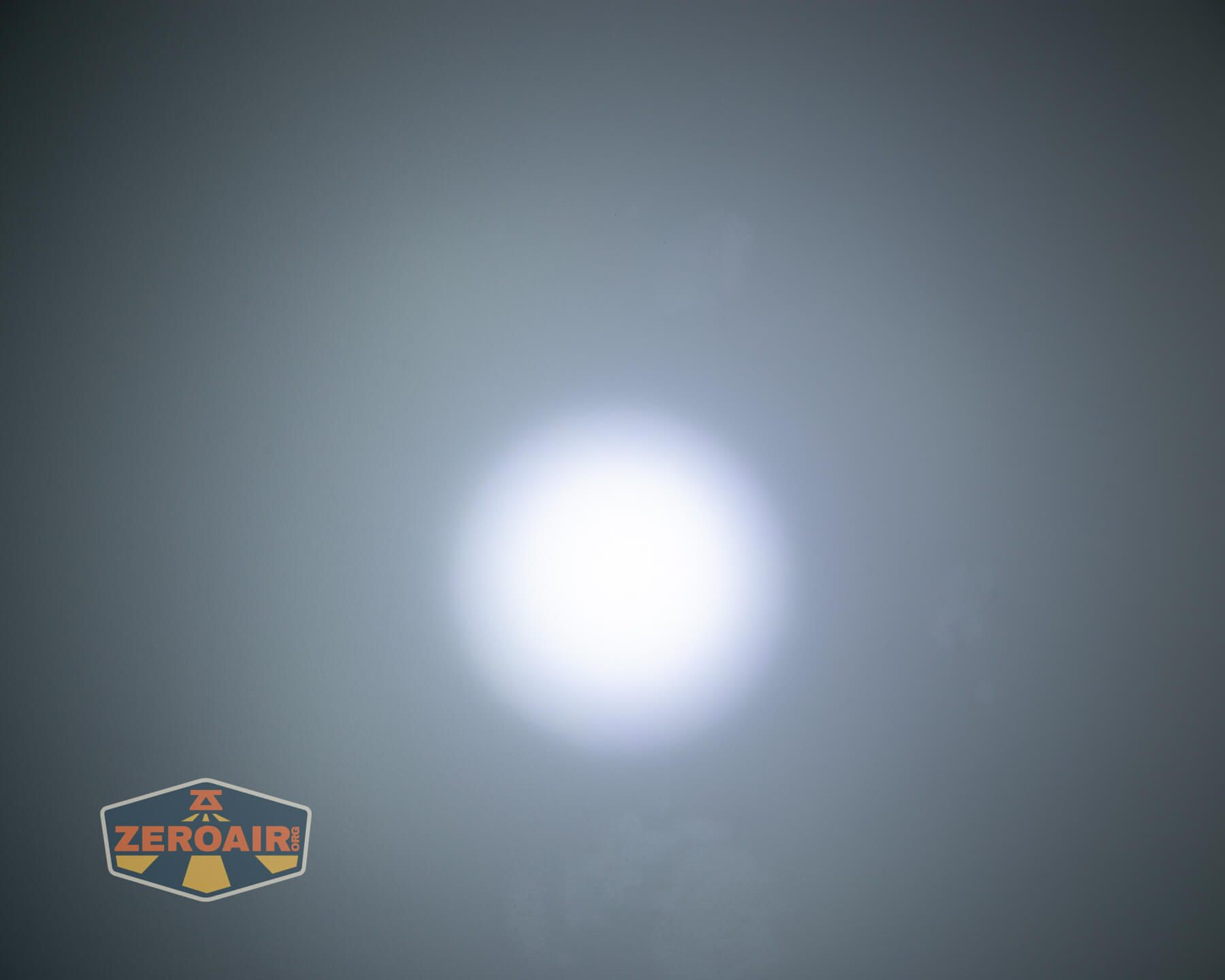 Mateminco TACUBE 3.0 multi-function RGB flashlight beamshots on ceiling