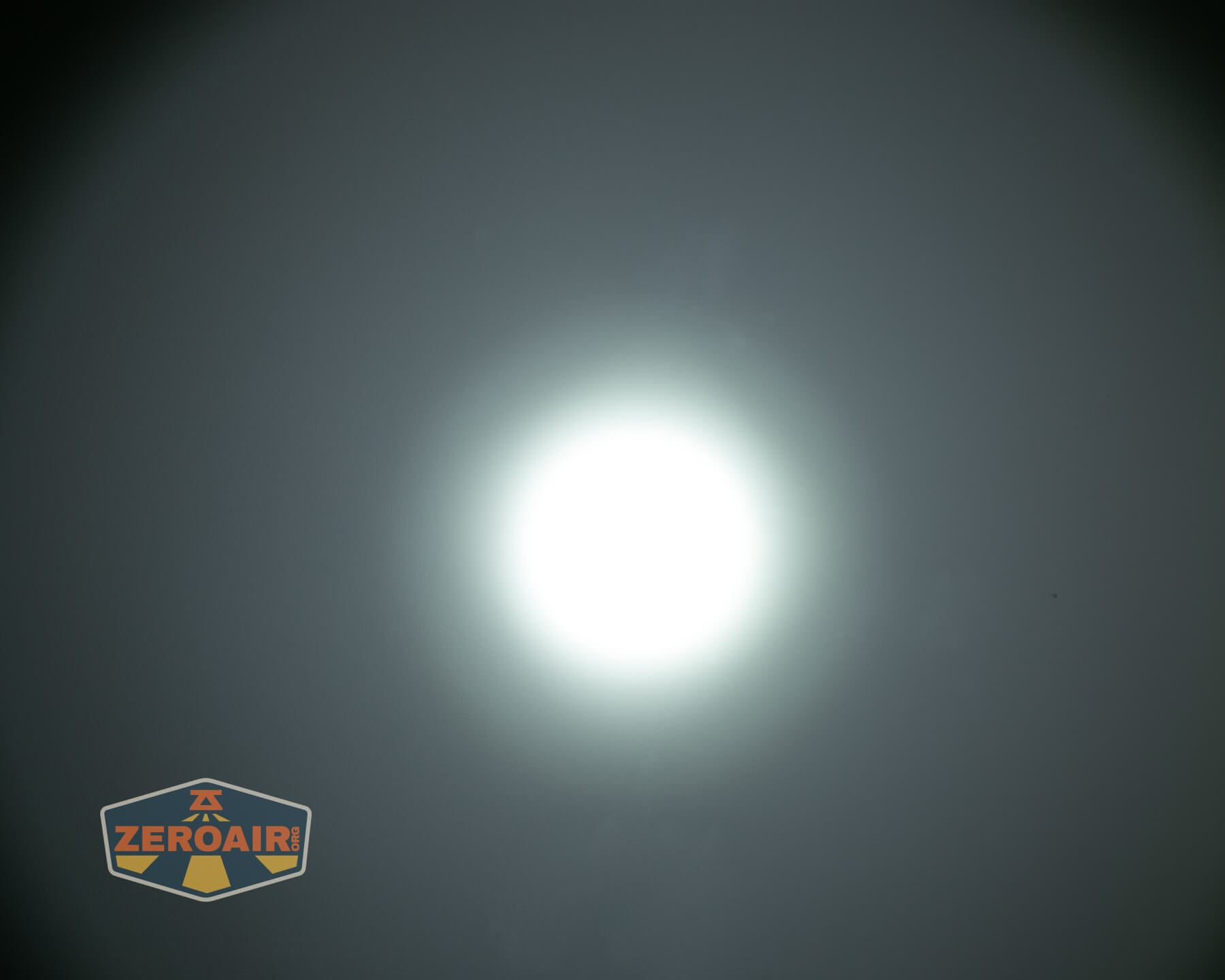 LoopGear SK-05 II Pro flashlight beamshots on ceiling