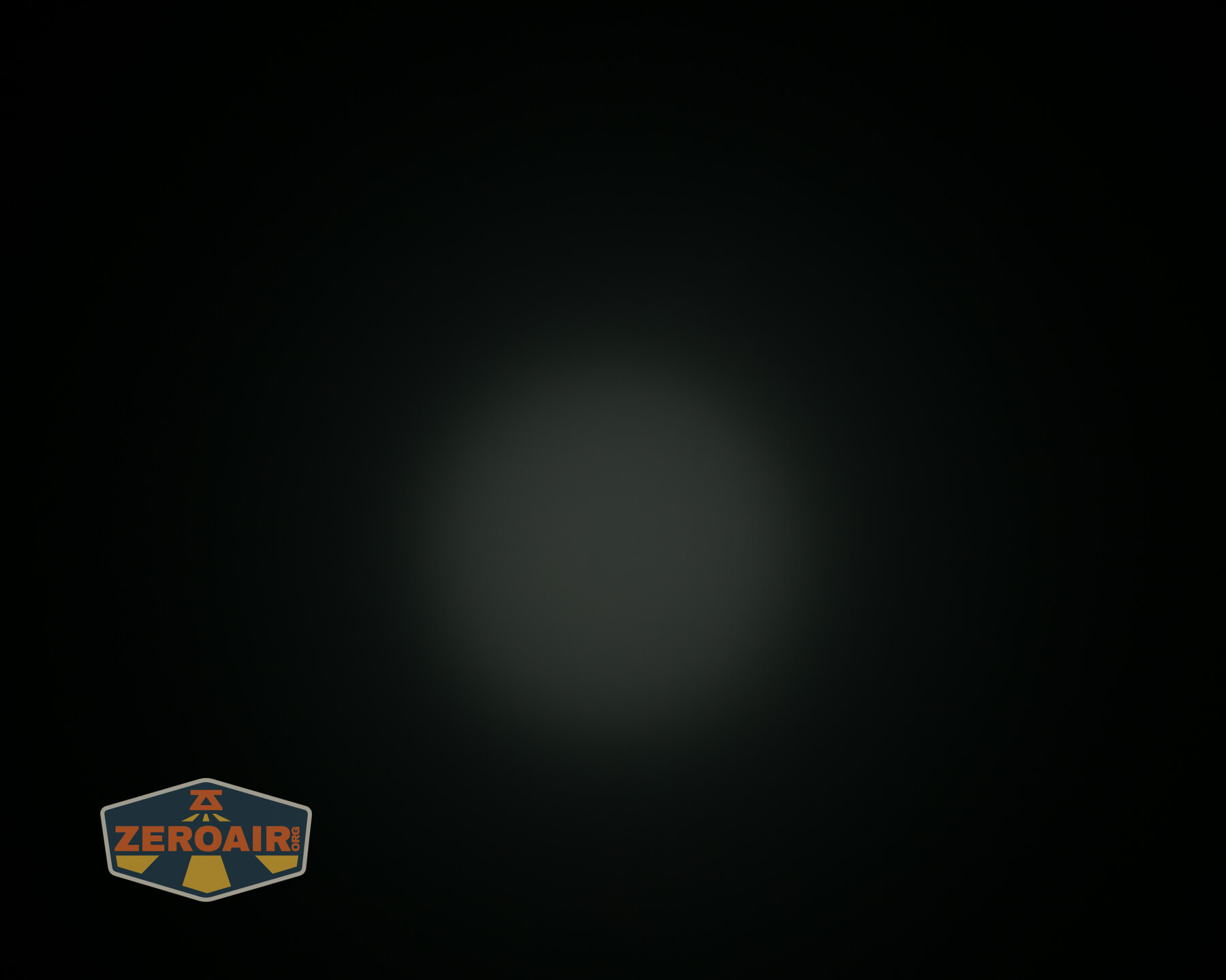 LoopGear SK-05 II Pro flashlight beamshots on ceiling