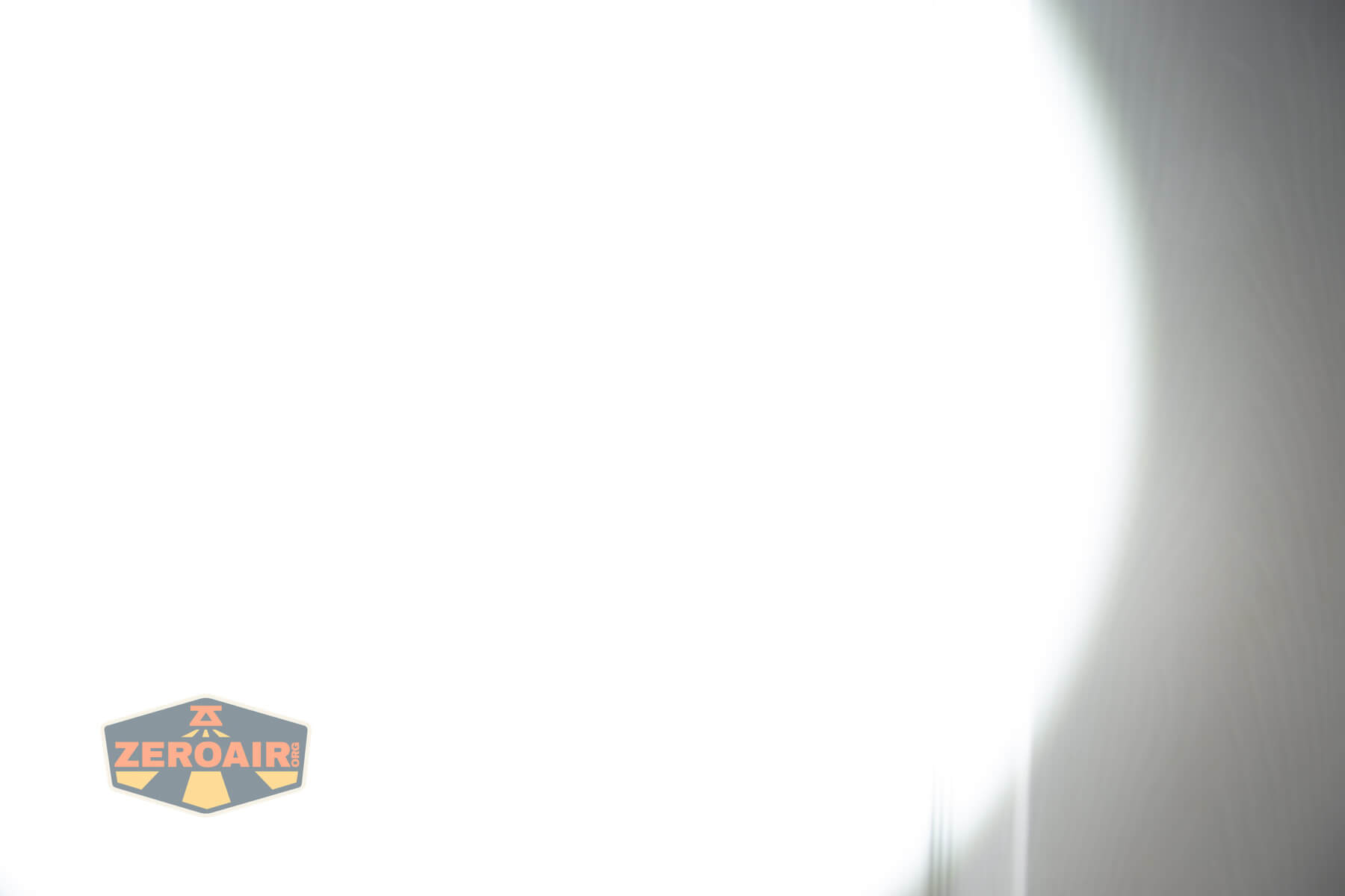 LoopGear SK-05 II Pro flashlight beamshots on door (at 1') compared to nichia 219b 4500K